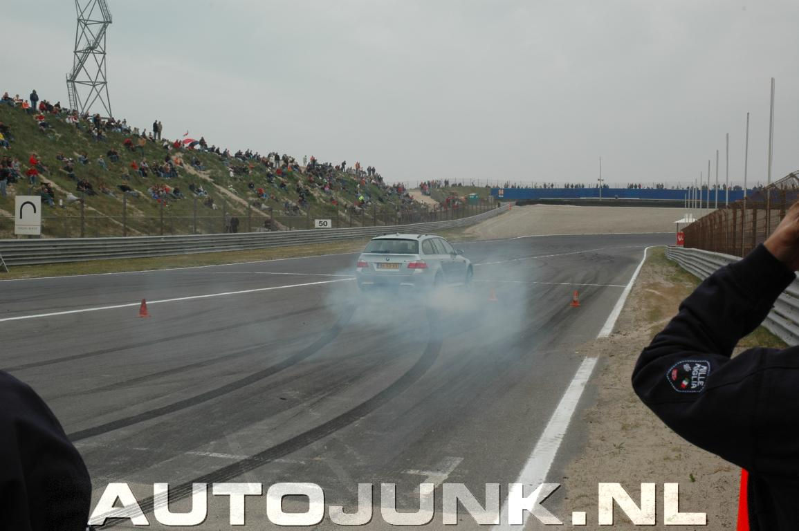 Wallpaper #8hngEY8BtGB6xQ78dGLp18 BMW M5 Burnout Gespot Op Autoblognl