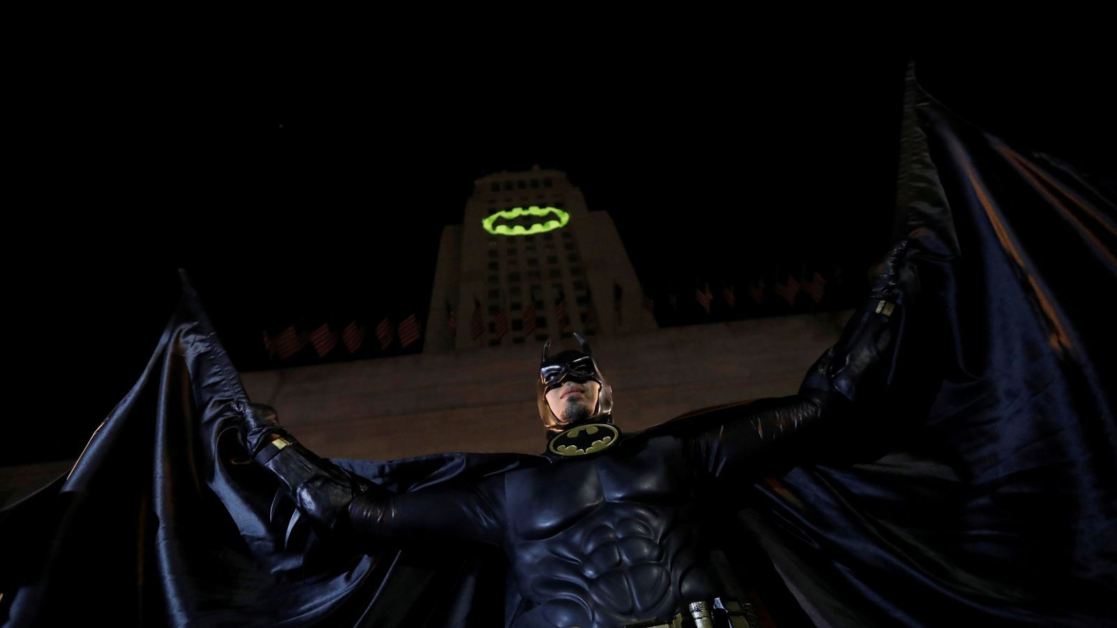Wallpaper #shlEII8BtGB6xQ78dn0s5 Bat Signal Lights Up La City Hall in Adam West Tribute Ents Arts
