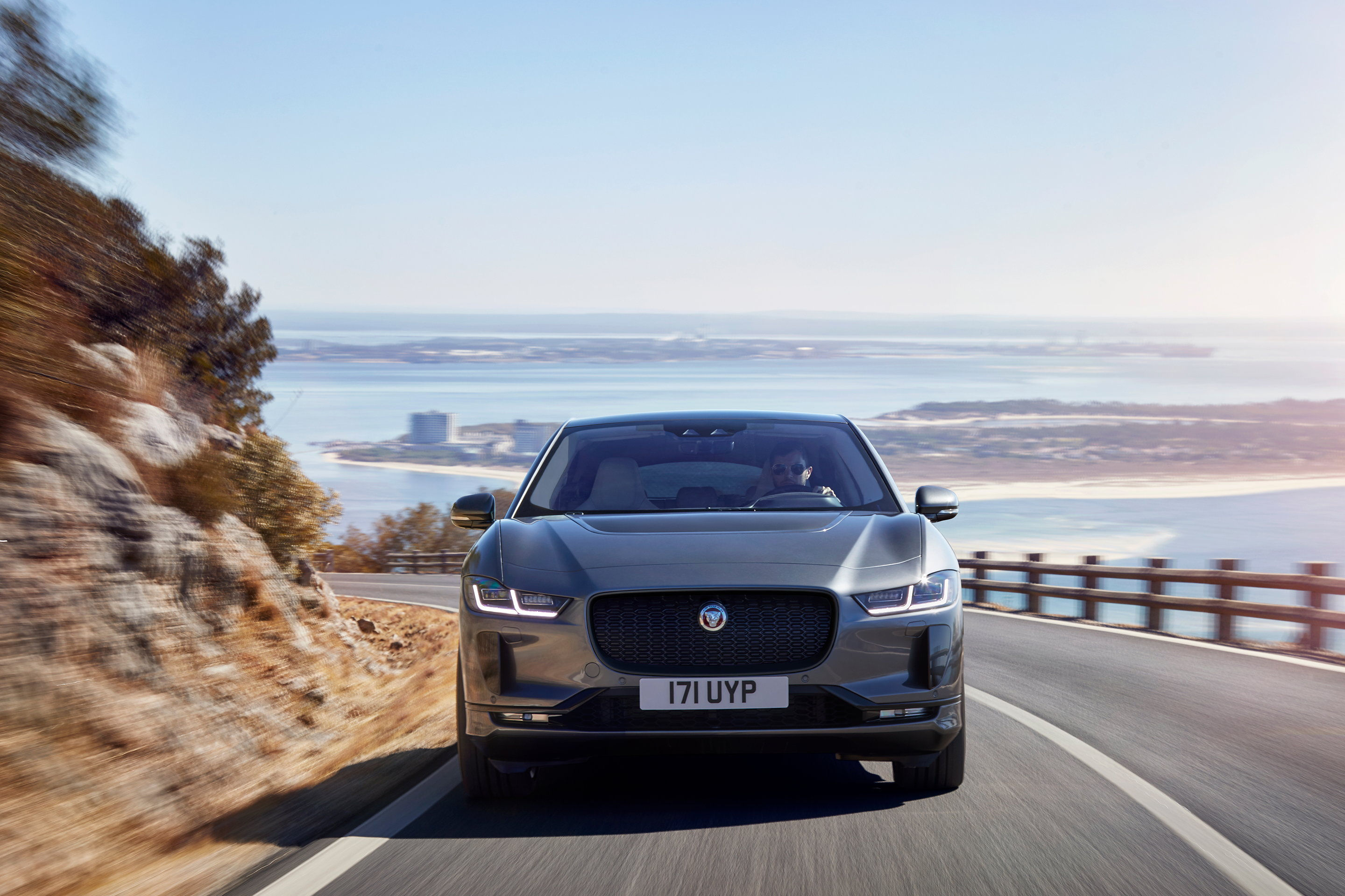 Wallpaper #Y337844Bnwiau_P6gw6c25 Jaguar Unveils Electric I Pace SUV
