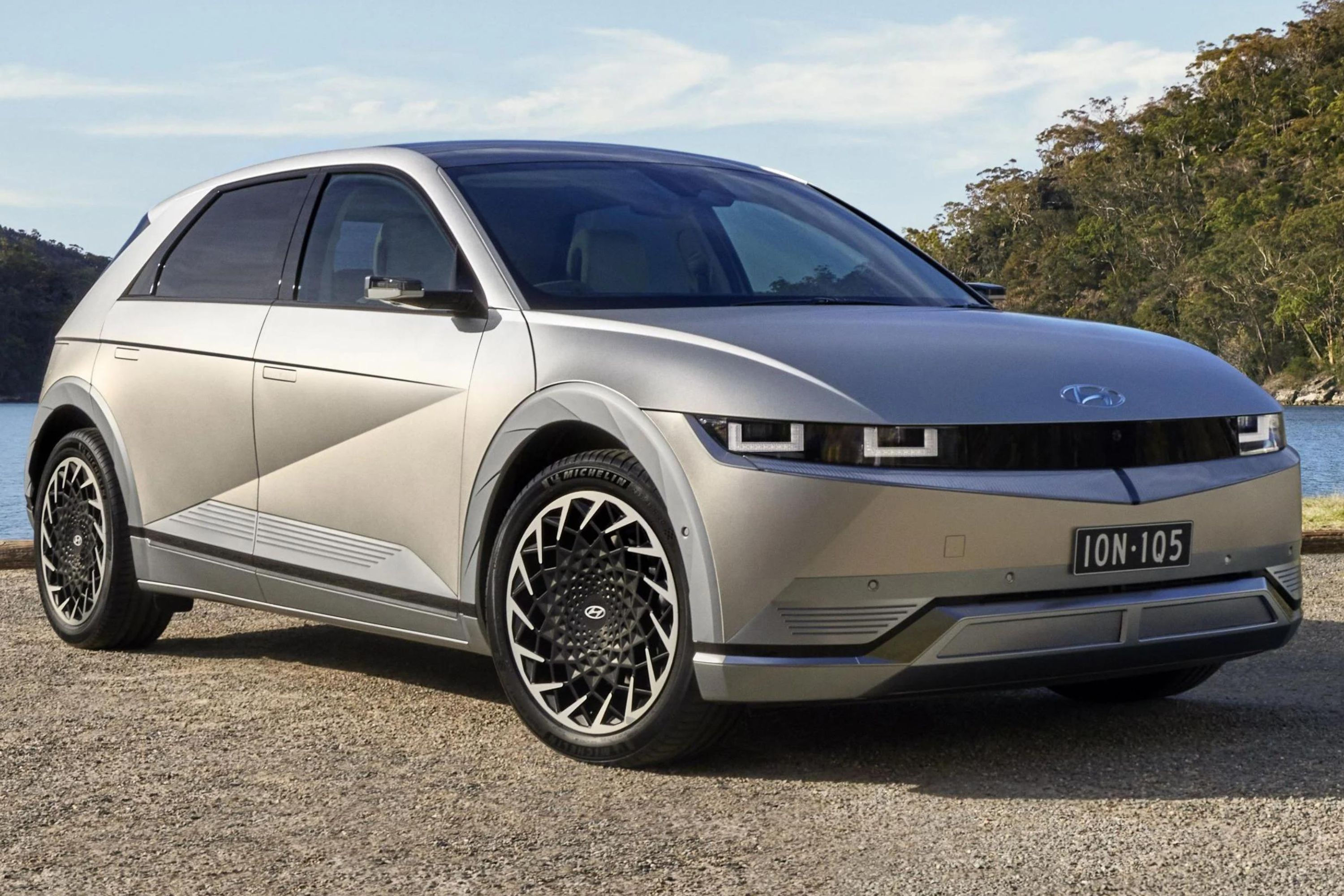 Wallpaper #-7xPO5MBMDFIMcjNIn7c255 Best Electric Cars for Towing a Caravan Electric Tow Vehicles