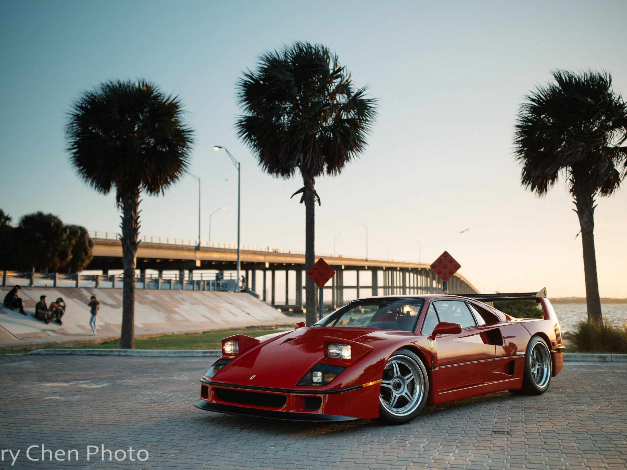 Wallpaper #05kzP5MBUcASHT6nxsu5114 Download Wallpaper Bridge Palm Trees People Ferrari F40 Miami