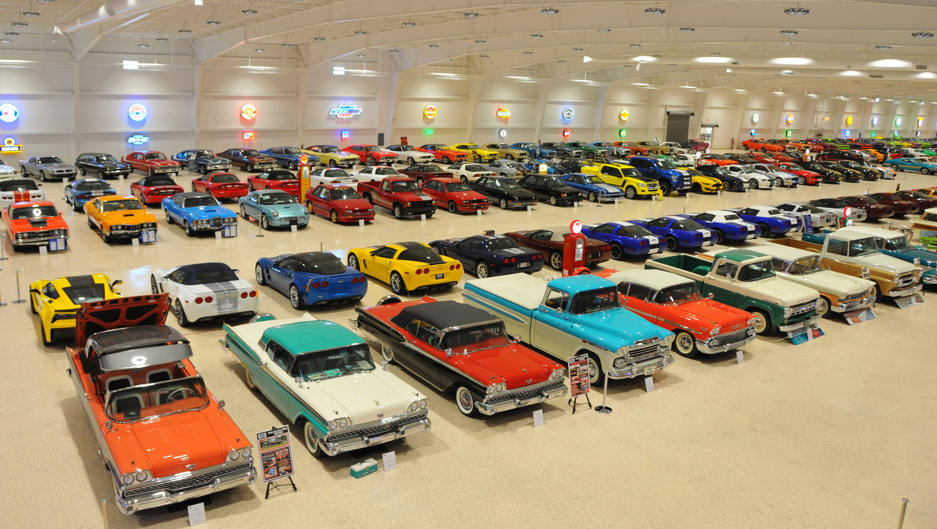 Wallpaper #3miyHZMBSpphPi3-JCYU136 Photos the American Muscle Car Museum