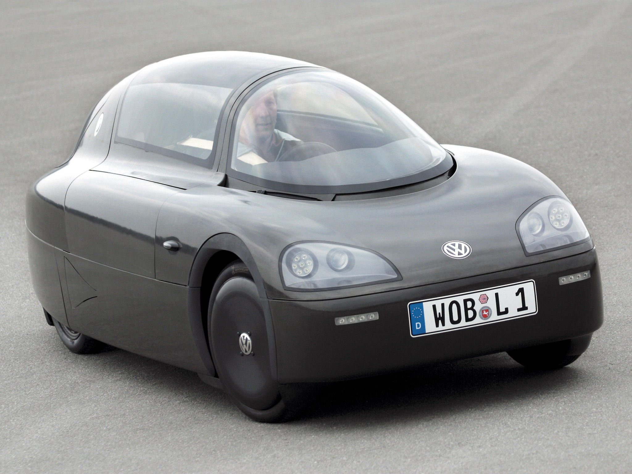 Wallpaper #4WfGDpMBSpphPi3-_uvA295 Volkswagen 1 Liter Car Concept 2003 Old Concept Cars