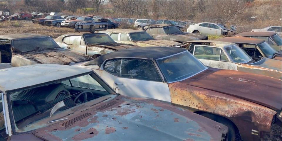 Wallpaper #Fbgc3JIBJvJKYCmET_q9380 Pontiac Graveyard Find 80 Firebirds Gtos Grand Prixs Barn Finds