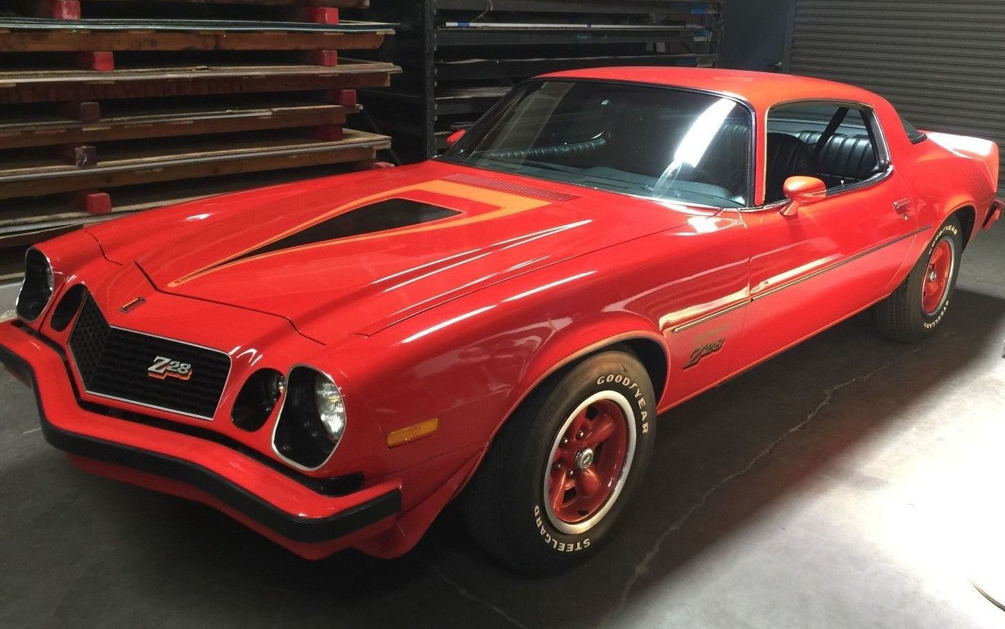 Wallpaper #GmfDBZMBSpphPi3-yr5s147 Amazing Survivor 1977 Chevrolet Camaro Z28 Barn Finds