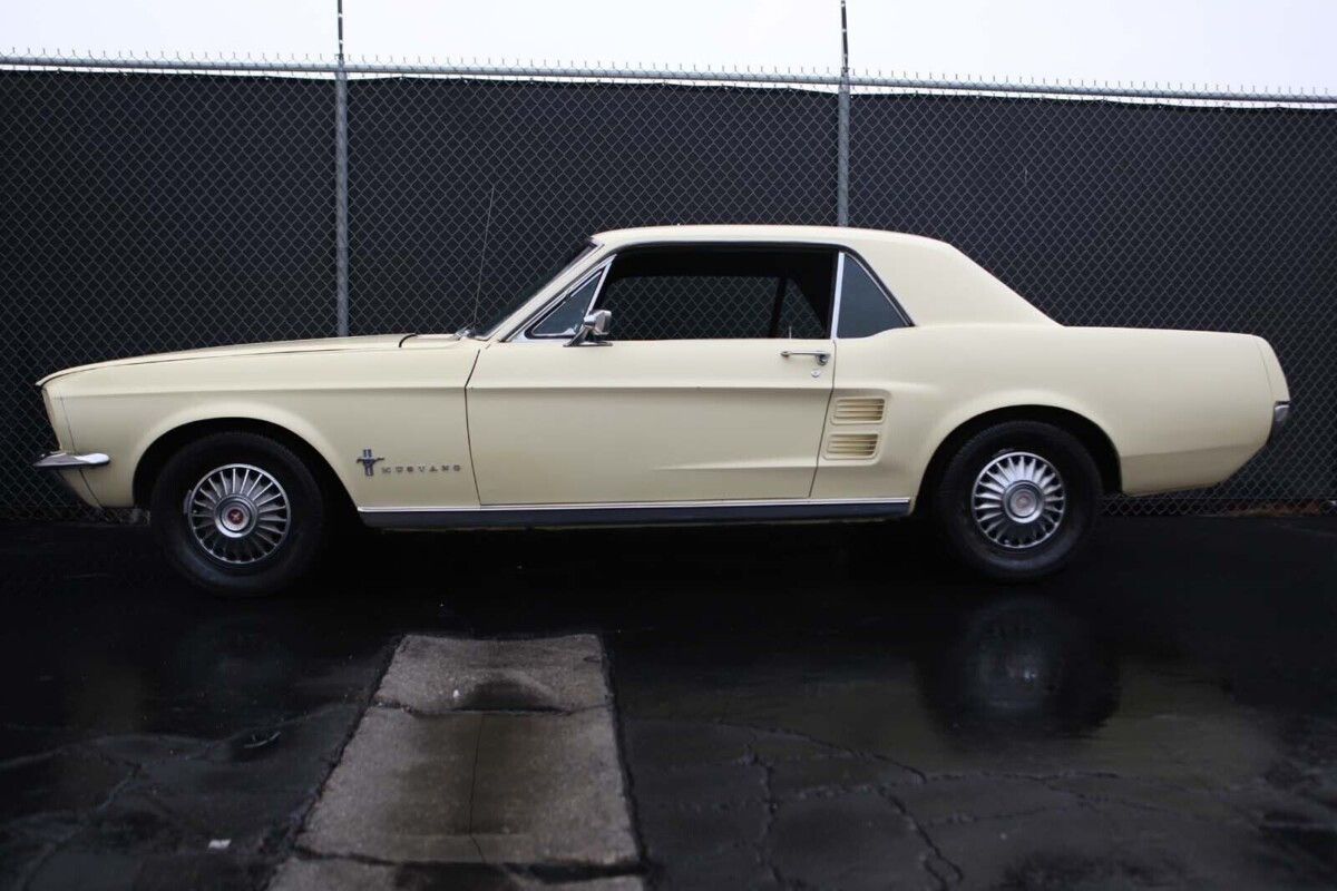 Wallpaper #ZXfJJpMB-pgBXx60nKMQ278 1967 Mustang Coupe Side View Barn Finds