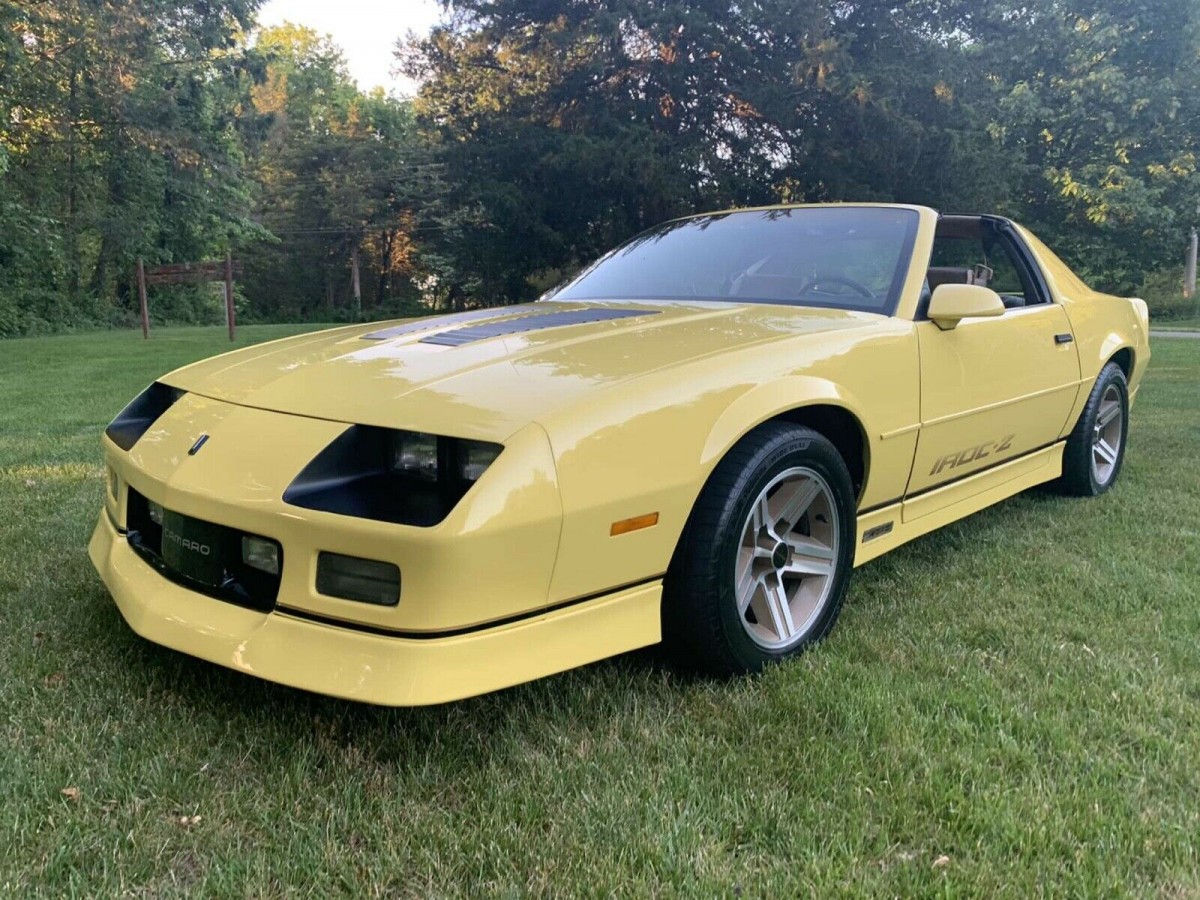 Wallpaper #GmfDBZMBSpphPi3-yr5s18 1 of 3052 in Yellow 1987 Chevrolet Camaro Z28 Barn Finds