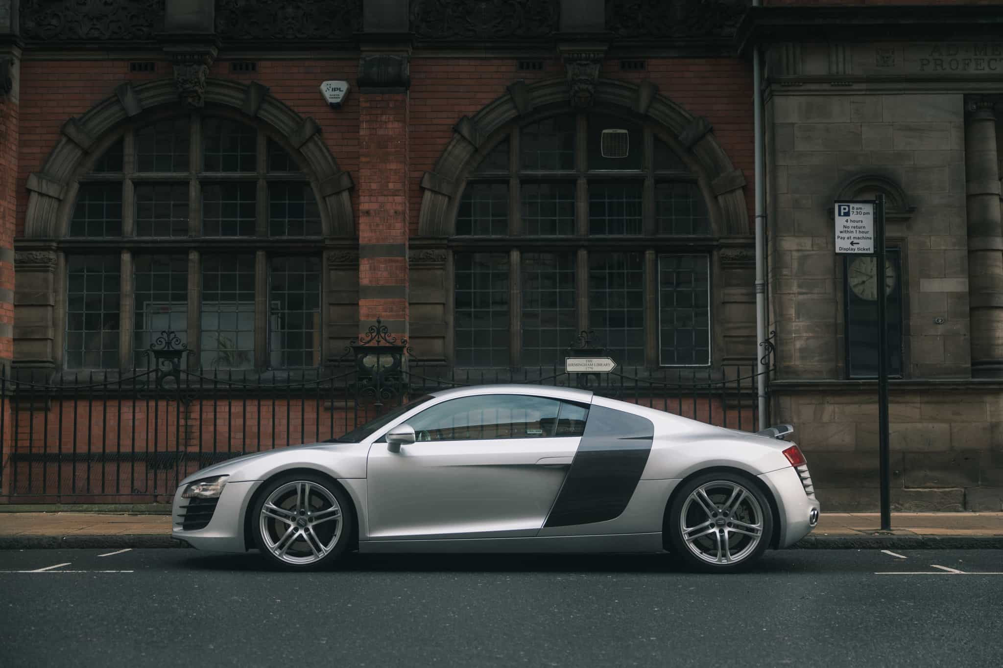 Wallpaper #Pmg_GJMBSpphPi3-AhLi48 Audi R8 V8 Manual Generation 1 Review