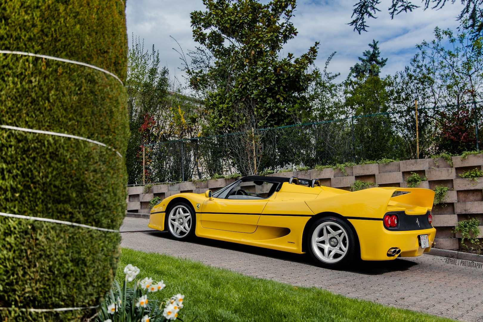 Wallpaper #Y2gHG5MBSpphPi3-9R5h389 Photo of the Day Stunning Yellow Ferrari F50 in Geneva Gtspirit