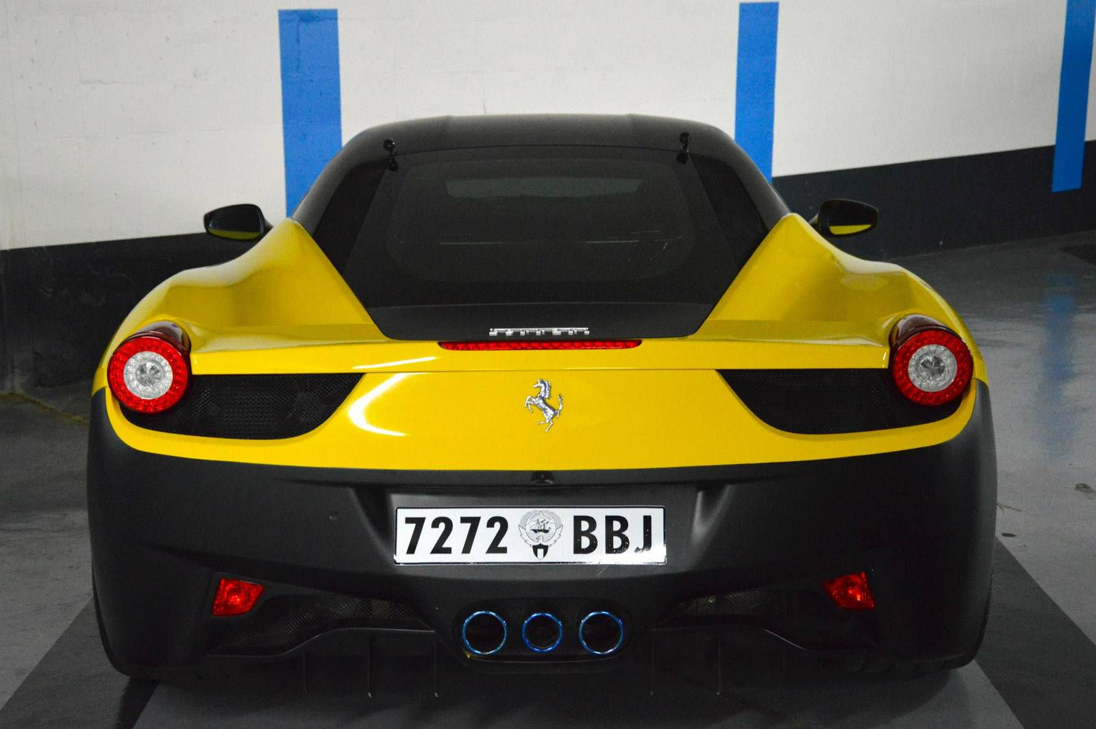 Wallpaper #4Rk_Bo8BtGB6xQ78YVPf26 Matte Blue and Yellow Ferrari 458 Italia Duo in Paris Gtspirit