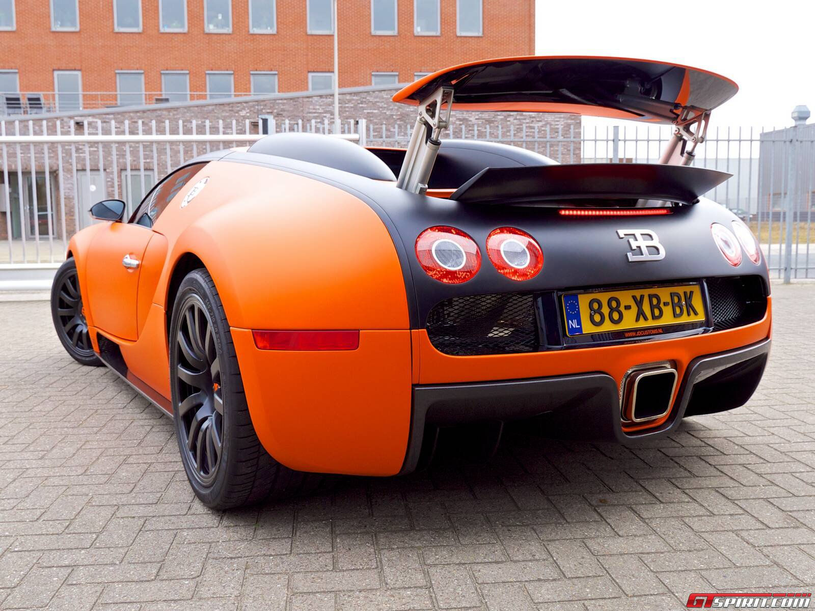Wallpaper #Ymcq8pIBSpphPi3-9m_Q298 Gallery Matte Orange Bugatti Veyron Wrap by Jd Customs Gtspirit