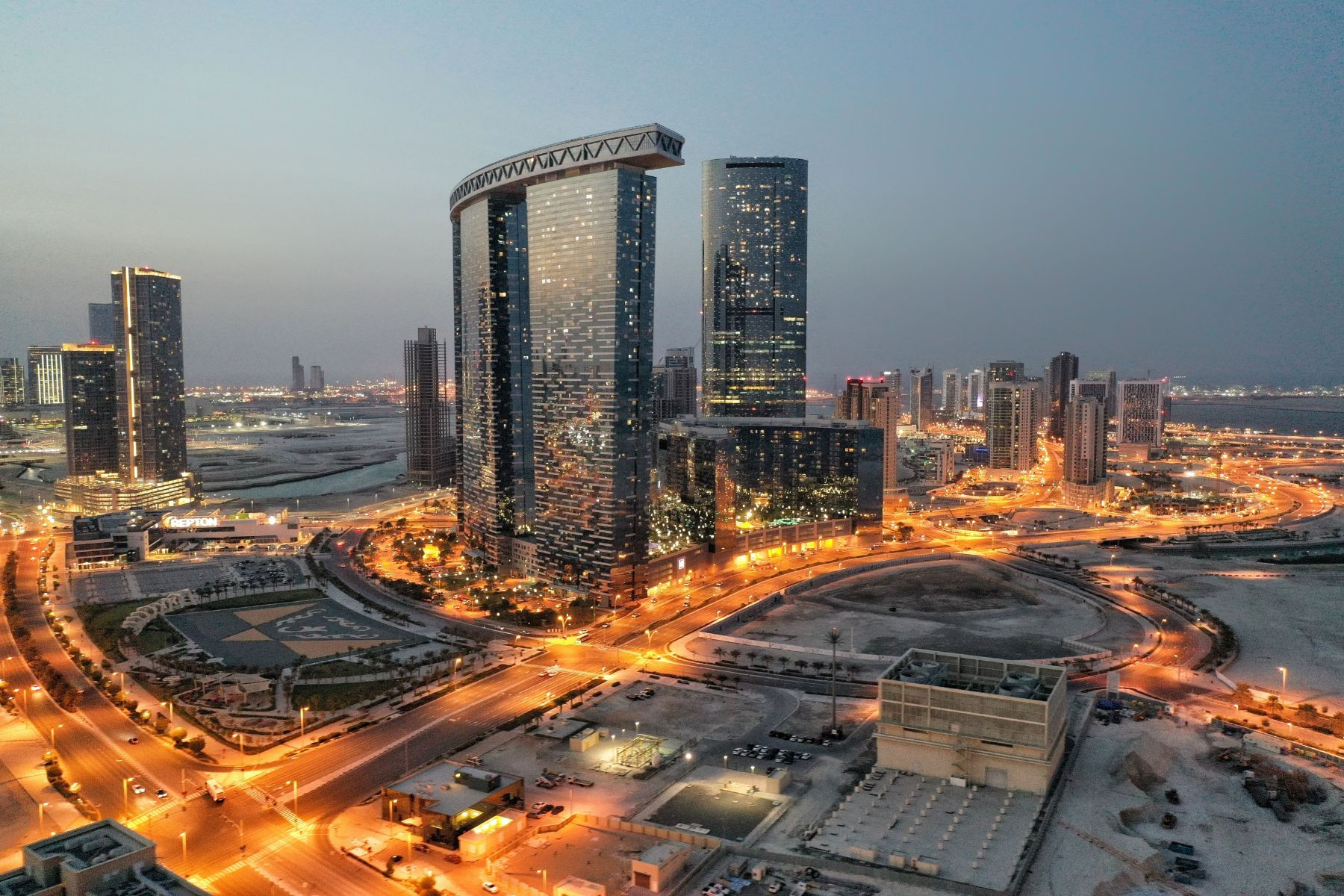 Wallpaper #8miYGpMBSpphPi3-dBwa7 Abu Dhabi Digital Nomad Travel Guide