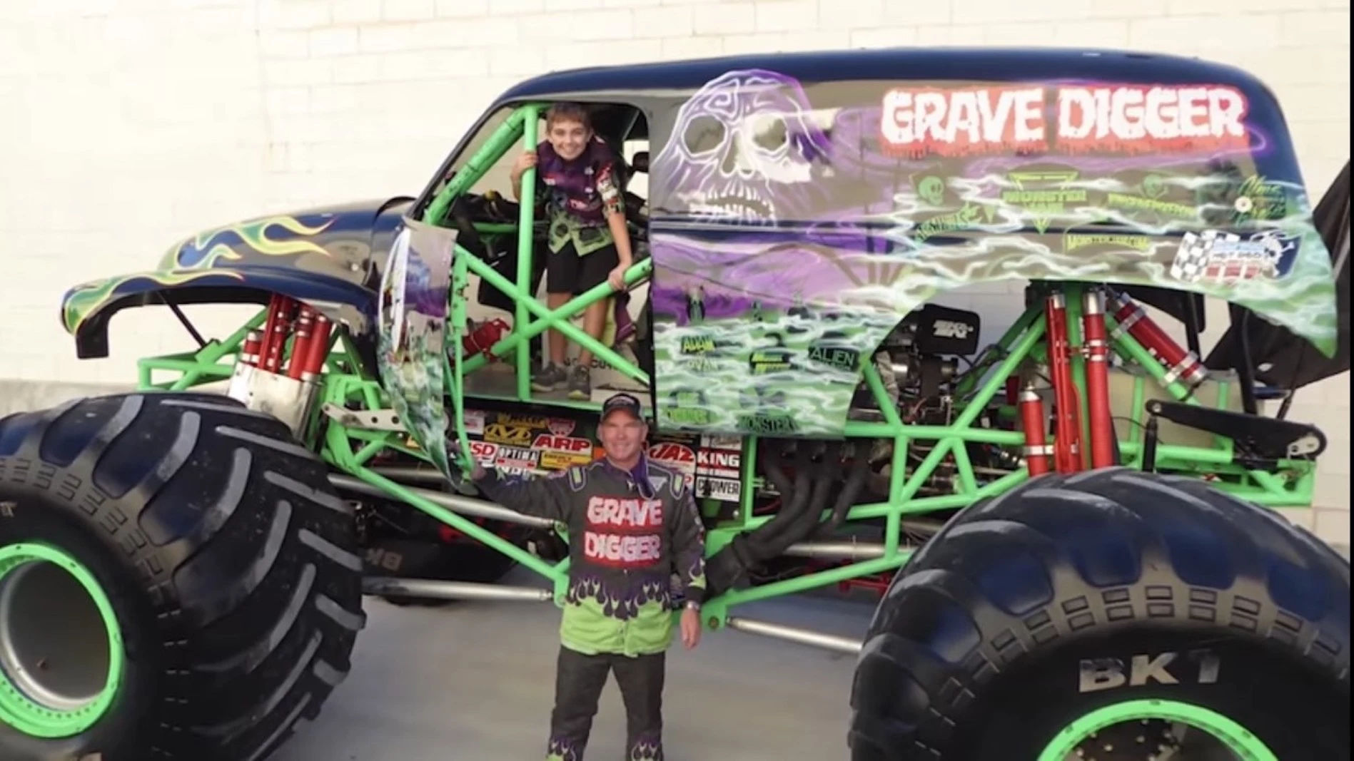 Wallpaper #8529d Spin Master Monster Jam Monster Jam Official Grave Digger Rev N