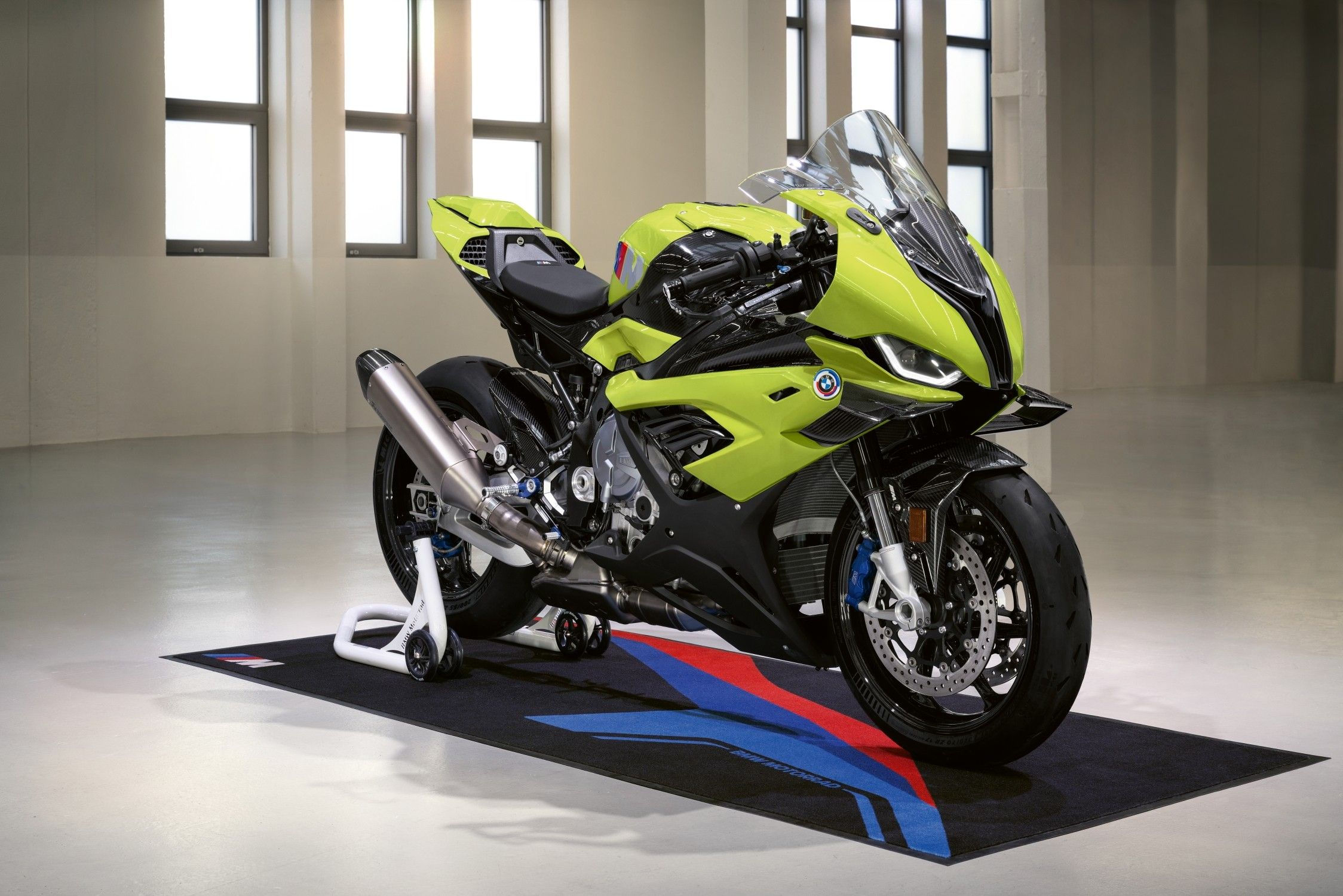 Wallpaper #Omi4H5MBSpphPi3-OSyZ136 BMW Celebrates 50 Years of the M Moniker with a Special Neon Green M