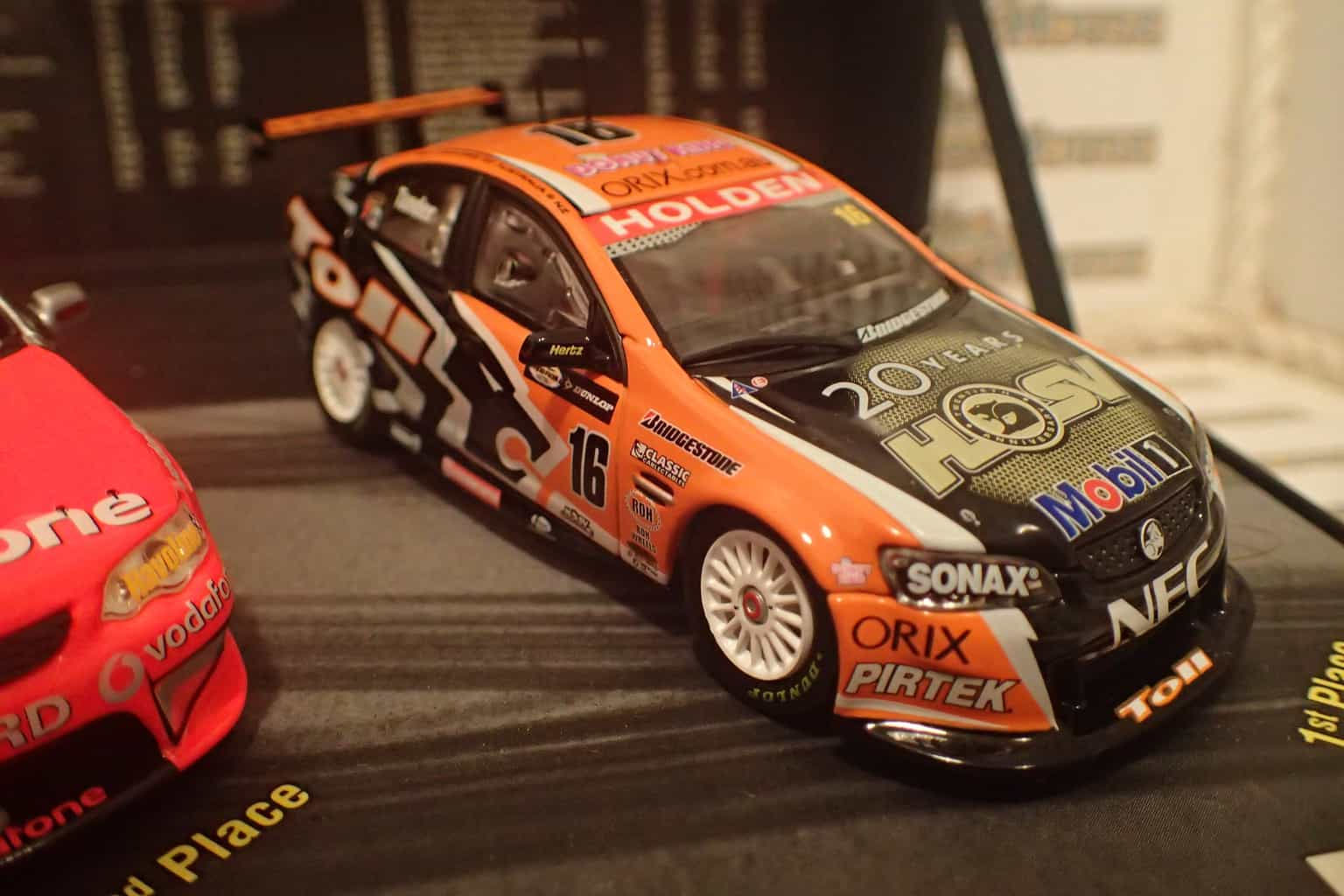 Wallpaper #7QMuYpMBpyOg8YnER9FE258 Classic Carlectables 143 Scale 2007 V8 Supercar Championship