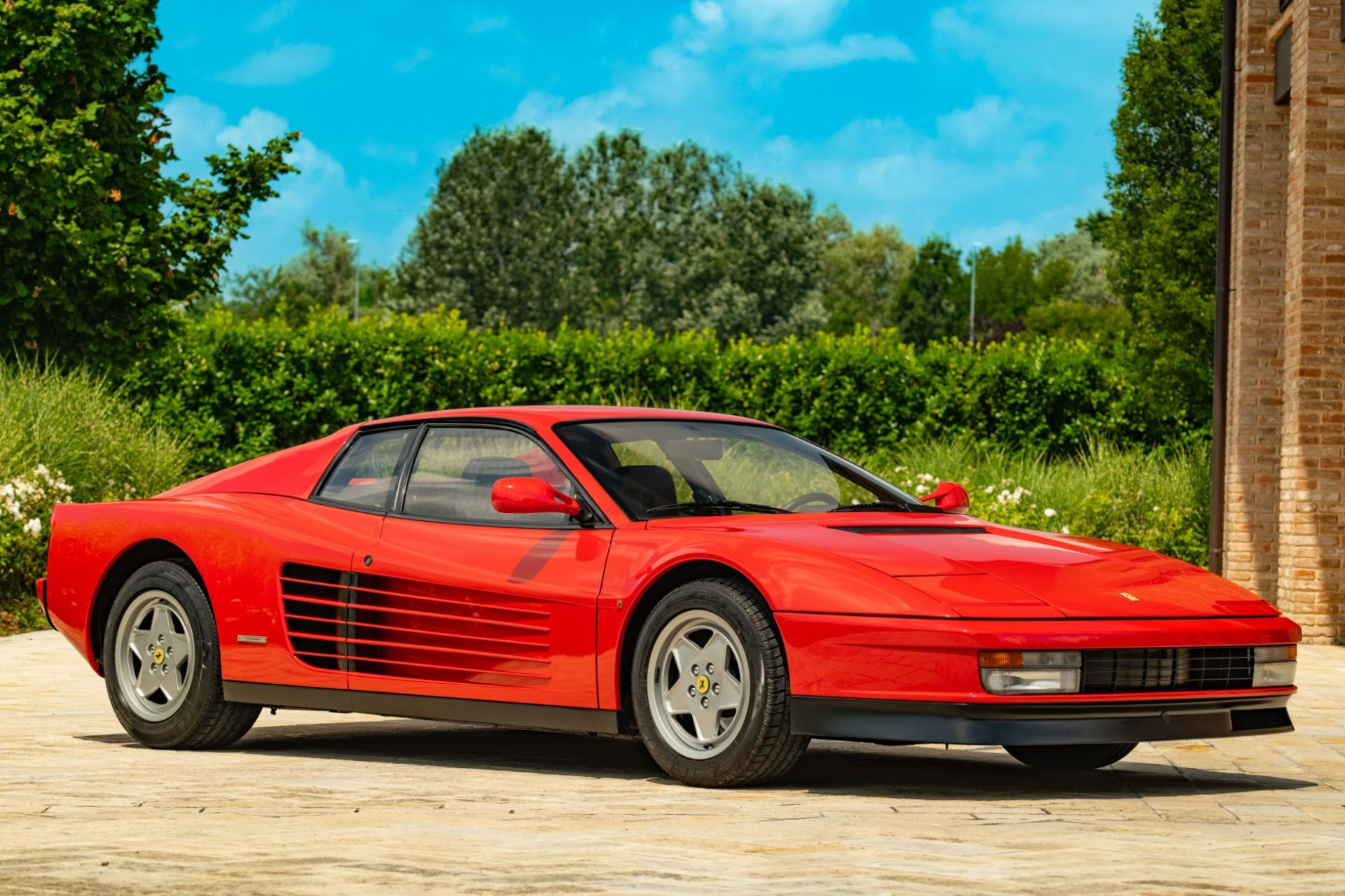 Wallpaper #ybhA25IBJvJKYCmELPXu399 1988 Ferrari Testarossa Ruote Da Sogno
