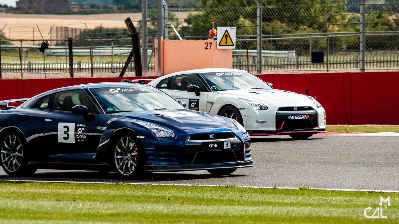 Wallpaper #eCZ-QpMBBfkV8PMHlS67339 GT Academy 2014 Nissan GT R Et GT R Nismo Sur Silverstone Mon Chat