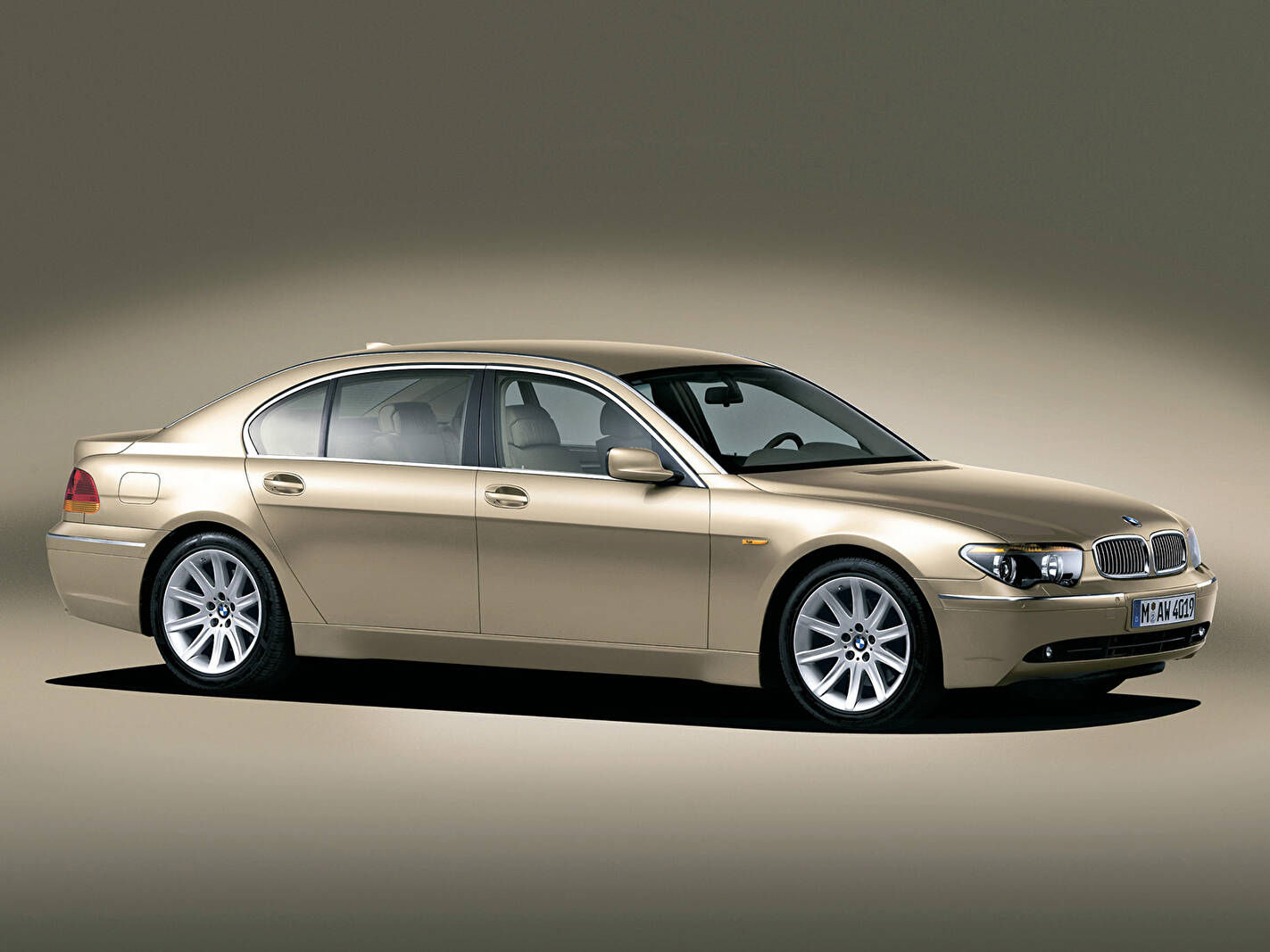 Wallpaper #fJxD4pIBZHQxiYarrL_b83 Fiche Technique BMW 745li E66 2002 2005