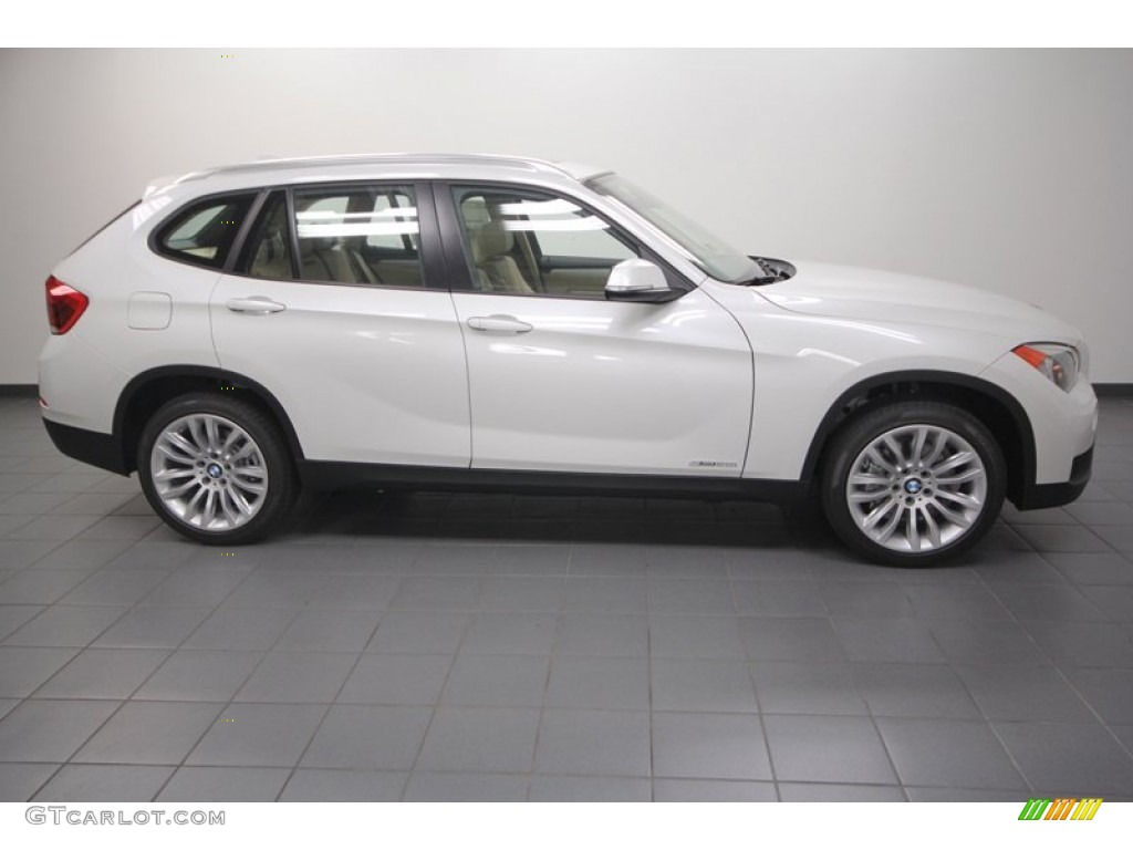 Wallpaper #9rhA2ZIBJvJKYCmEQOsa47 Mineral White Metallic 2013 BMW X1 Sdrive 28i Exterior Photo 70782254