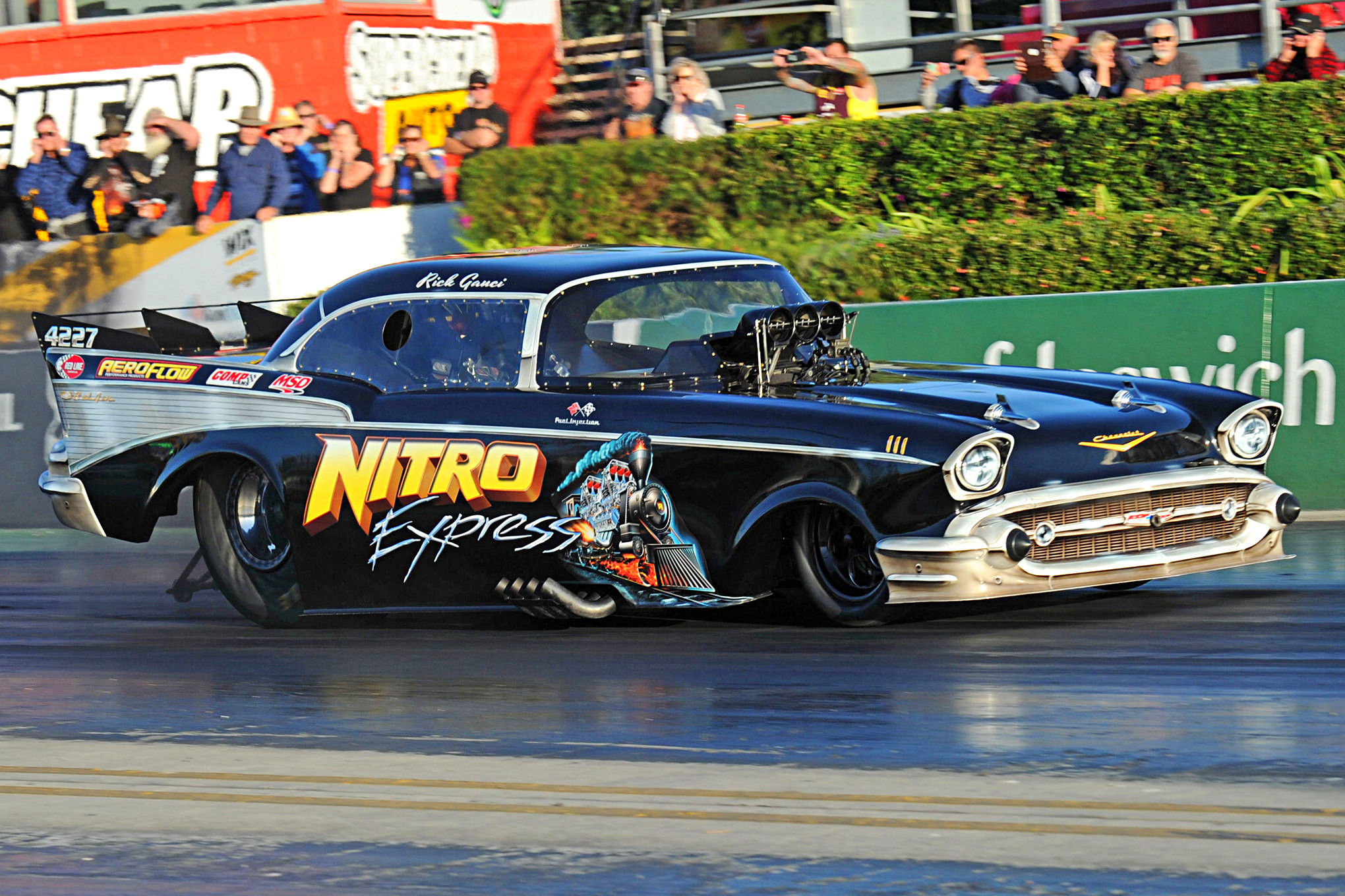 Wallpaper #t2etDZMBSpphPi3-COYY143 Nitro Express 1957 Chevy Funny Car Sets Australian Record