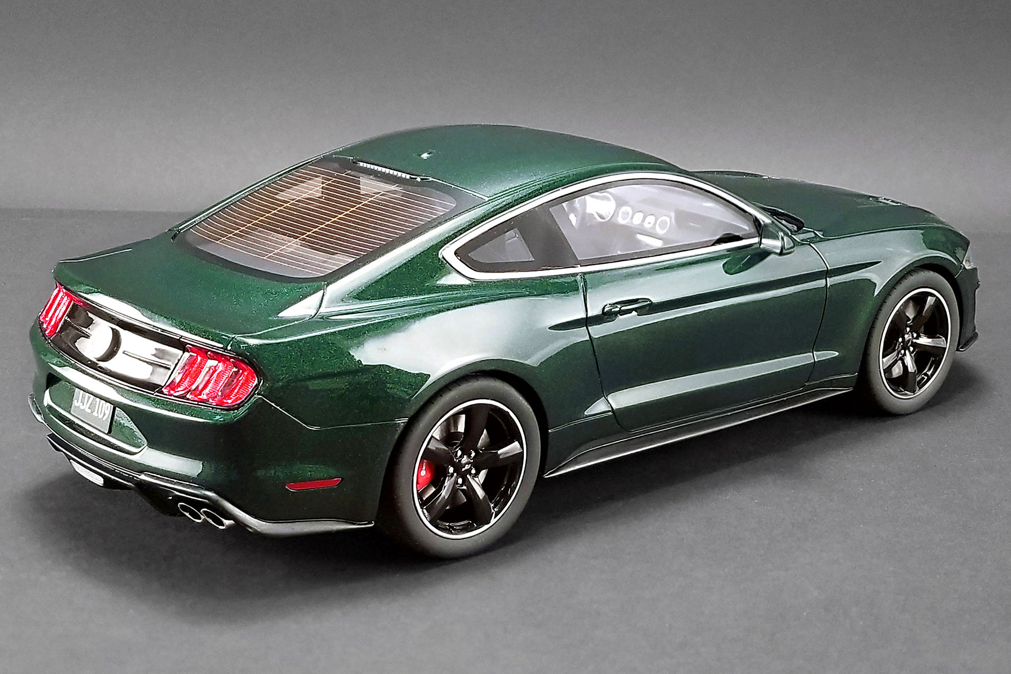 Wallpaper #mmdh6ZIBSpphPi3-V0HI240 Ford Mustang Diecast Model Cars