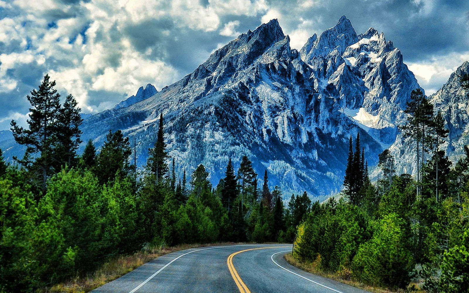 Wallpaper #Eu9-TJMBMN-XEVvVbD7S117 Snowy Mountain Landscape Road Grand Teton National Park in Northwestern
