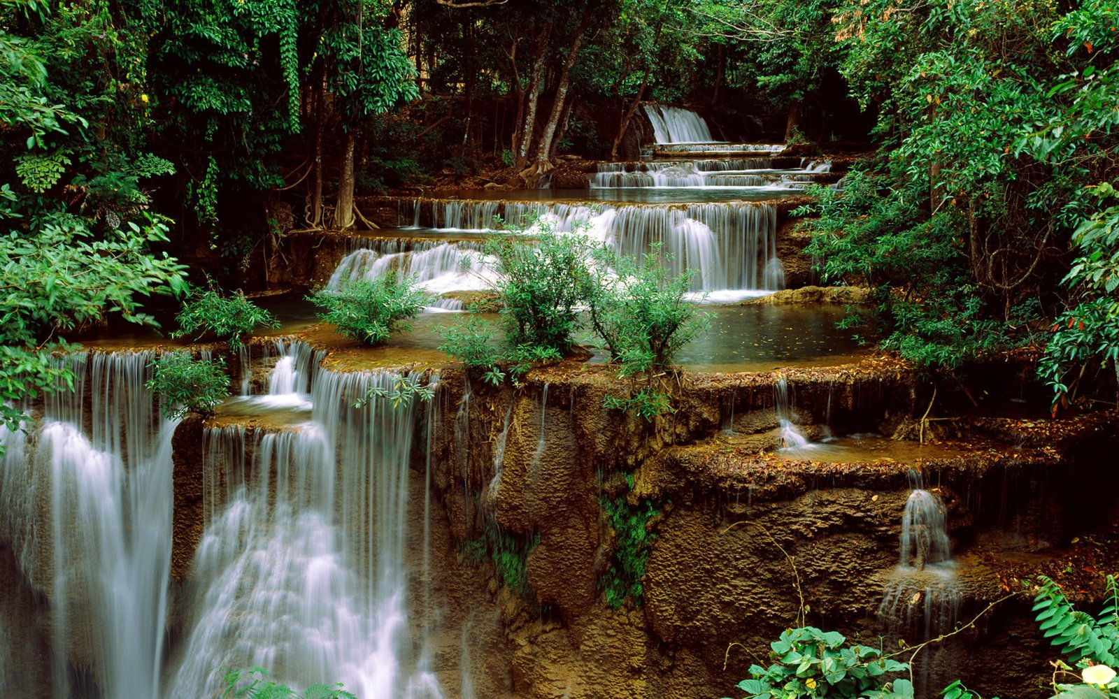 Wallpaper #4kDcLpMBJhL2WPbaNbo261 Green Cascade Waterfall Green Forest Rocks Computer Desktop HD