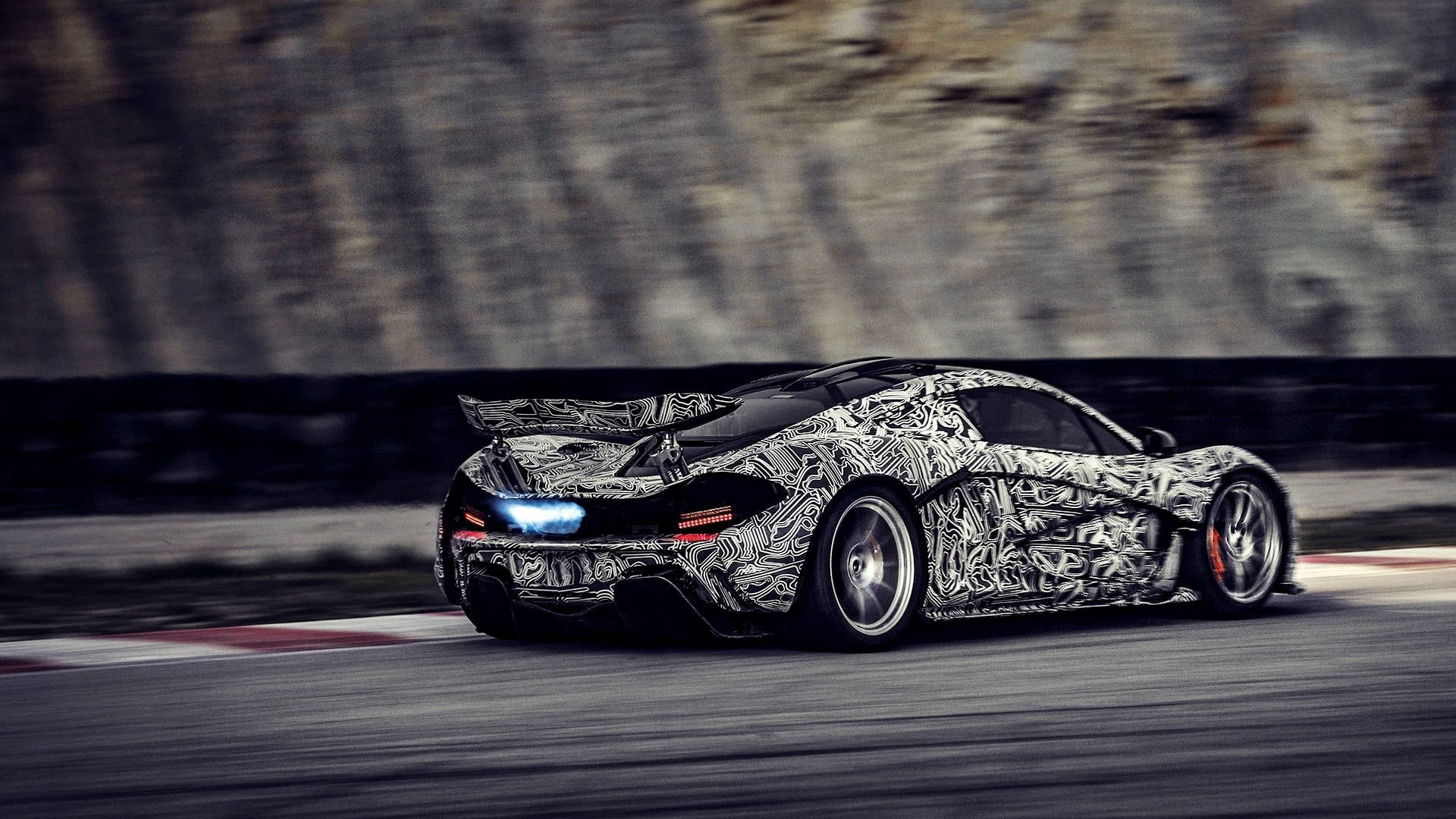 Wallpaper #bWhyIZMBSpphPi3-IzBD225 Gray and Black Sports Coupe Race Cars Camouflage Mclaren Mclaren P1