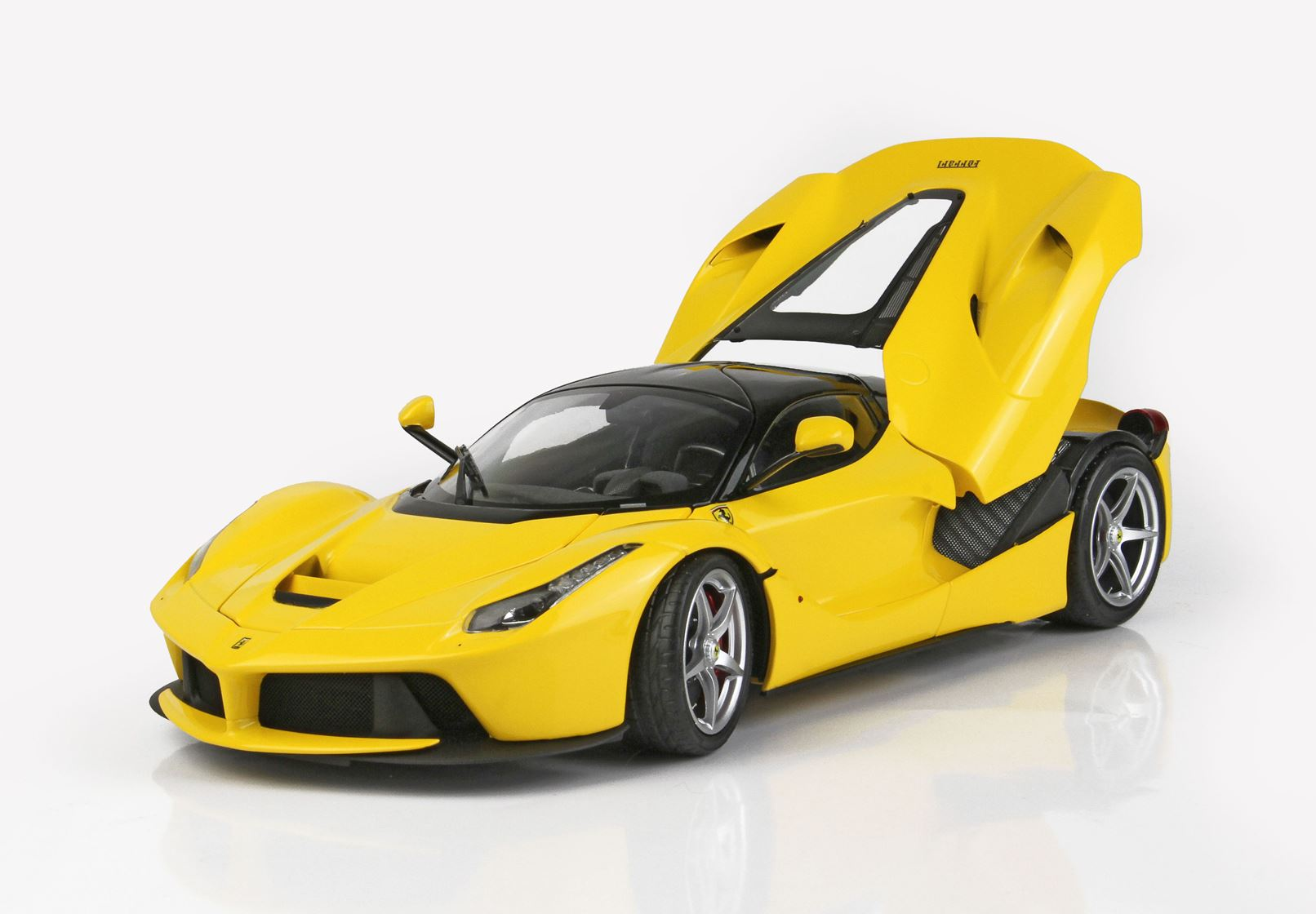 Wallpaper #M-8mTJMBMN-XEVvVPz1p326 Bbr 118 Ferrari Laferrari Giallo Modena 27masterpieces