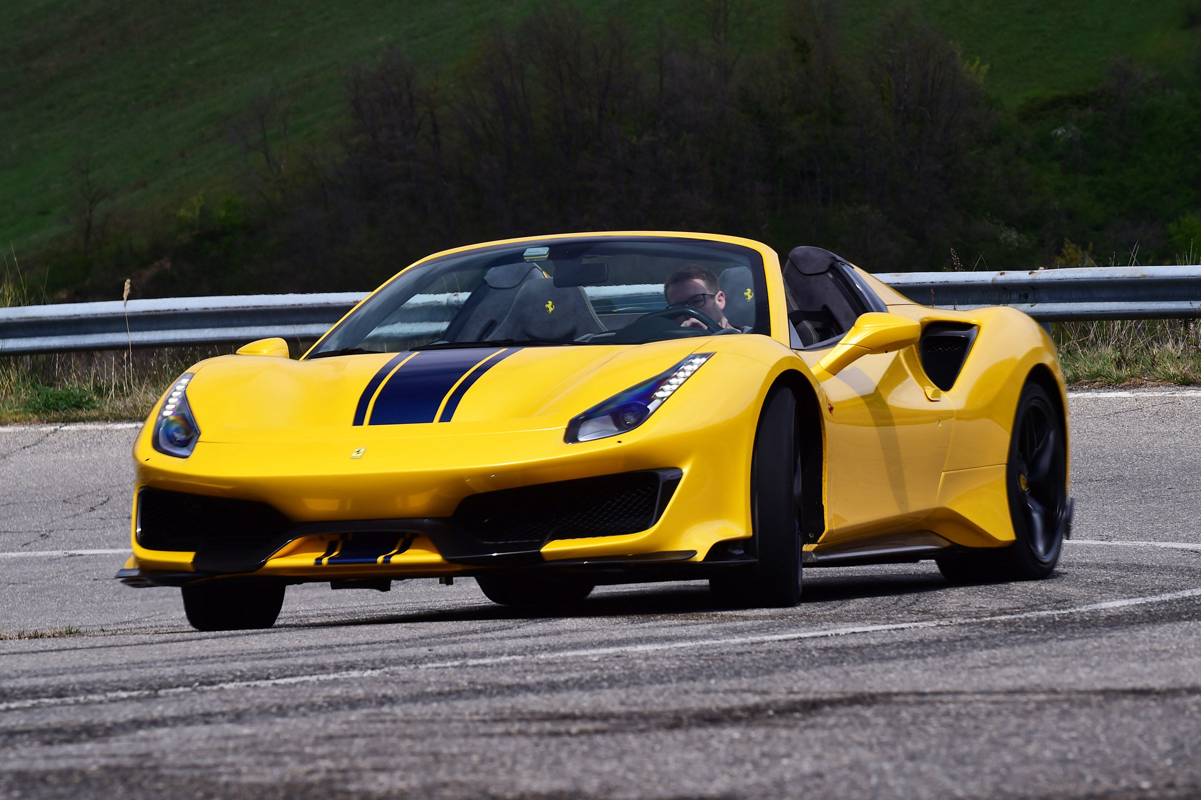 Wallpaper #MX3p9I4Bnwiau_P6ghEO16 New Ferrari 488 Pista Spider 2019 Review Auto Express
