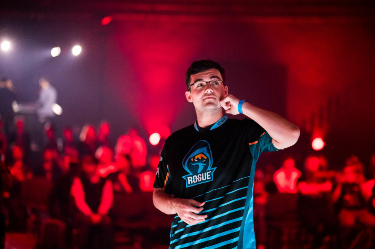 Wallpaper #1OqqU5MBlwTYPL18XAoU218 Top 10 Apex Legends Best Rank Player in the World