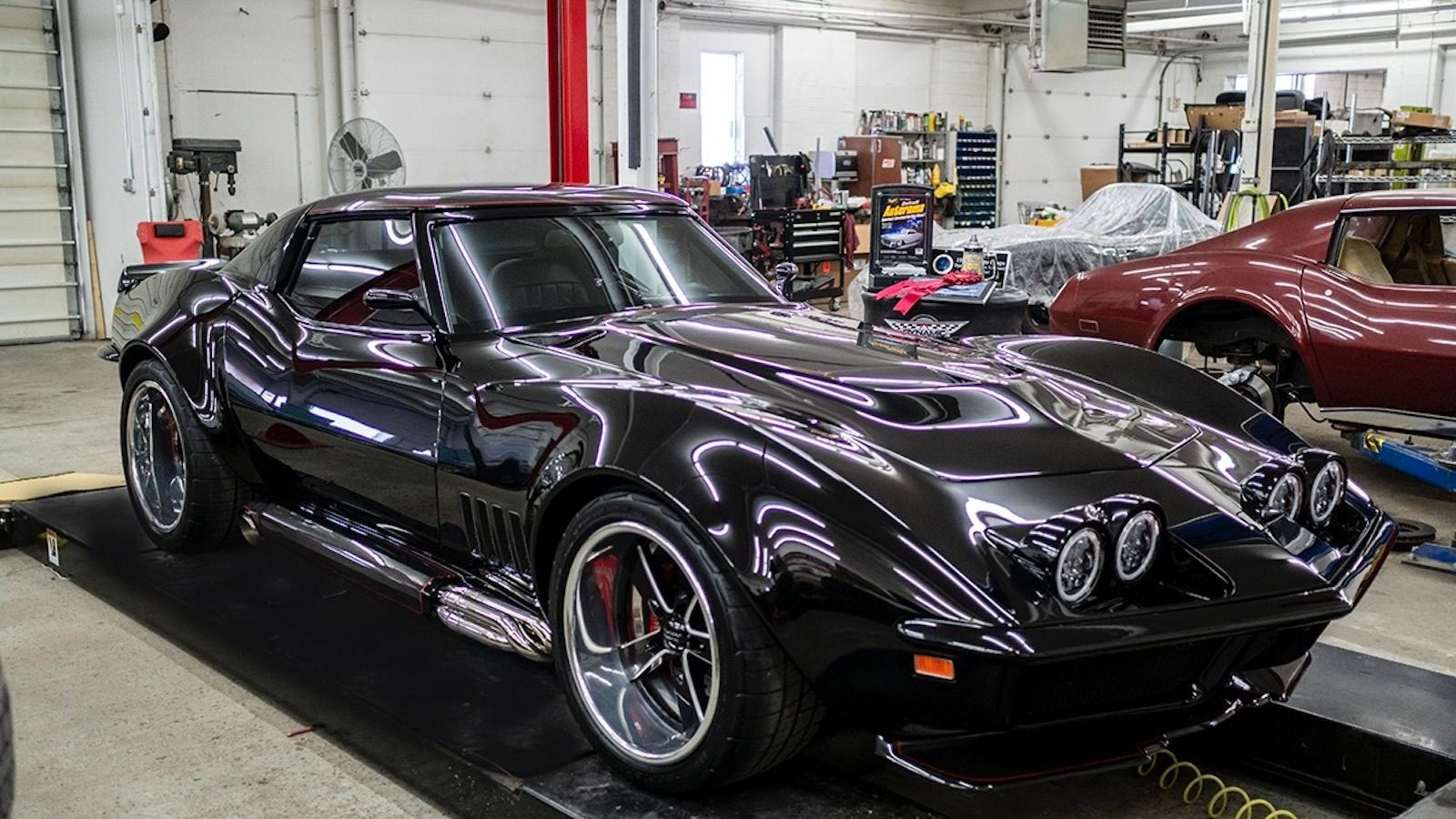 Wallpaper #lwONZJMBpyOg8YnEY9eE91 C3 Restomod Goes High Tech with Modern Sensibilities Corvetteforum