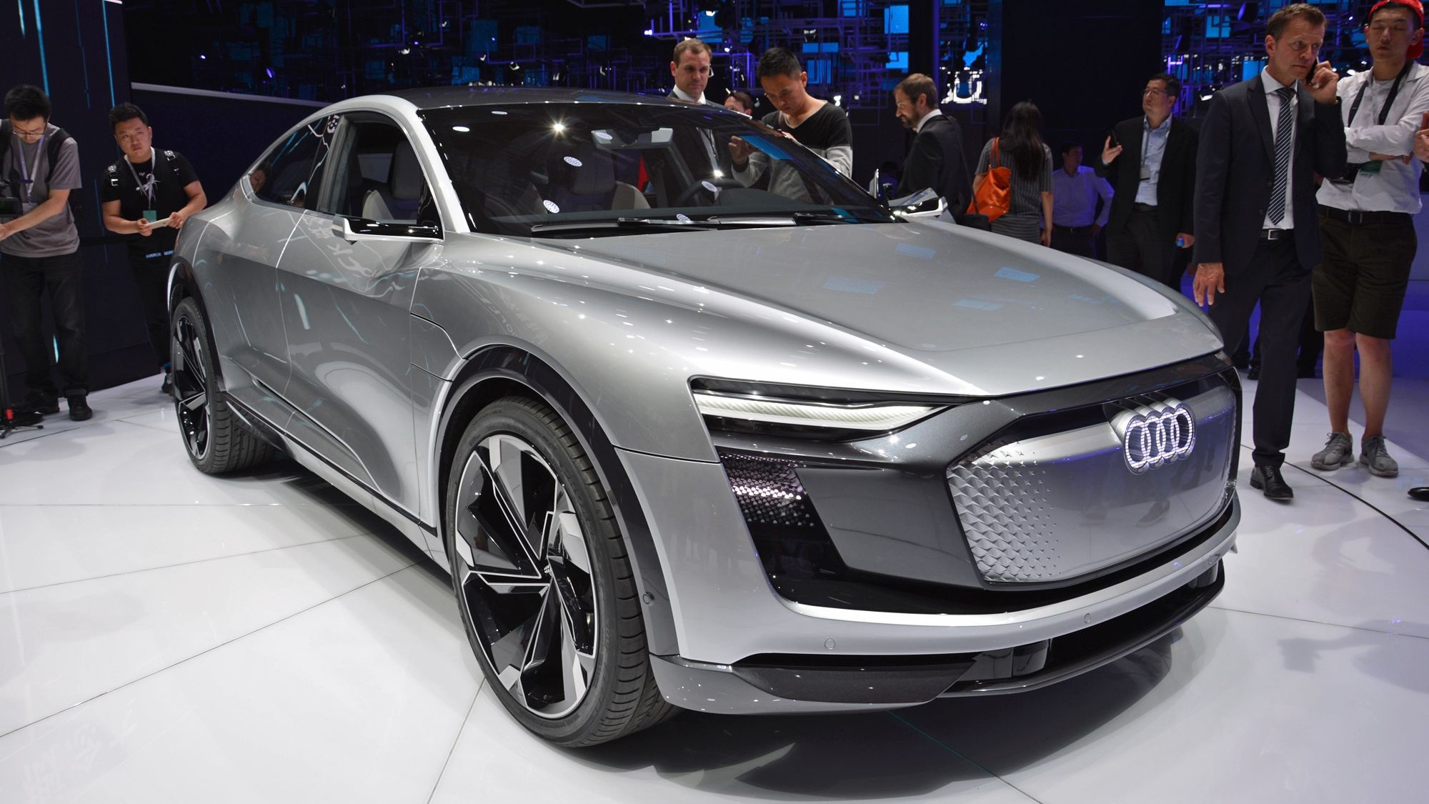 Wallpaper #7hmYFo8BtGB6xQ78ZG3627 E Tron Sportback Concept Previews Audi Electric Car Coming in 2019