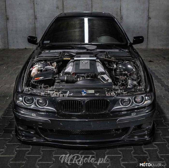 Wallpaper #grgo2ZIBJvJKYCmED-u4152 BMW E39 V8