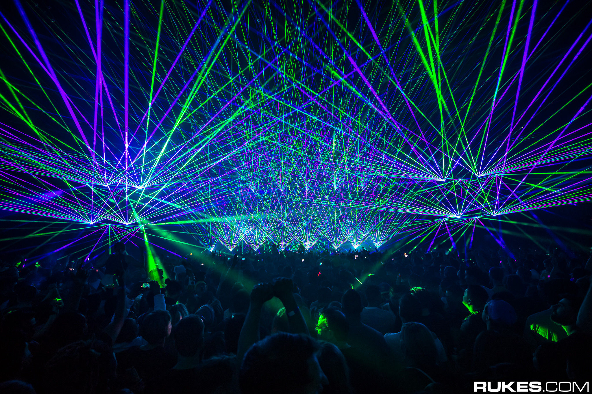 Wallpaper #JmckBZMBSpphPi3-abtO61 Professional Laser Beam Shows Dynamic Fx