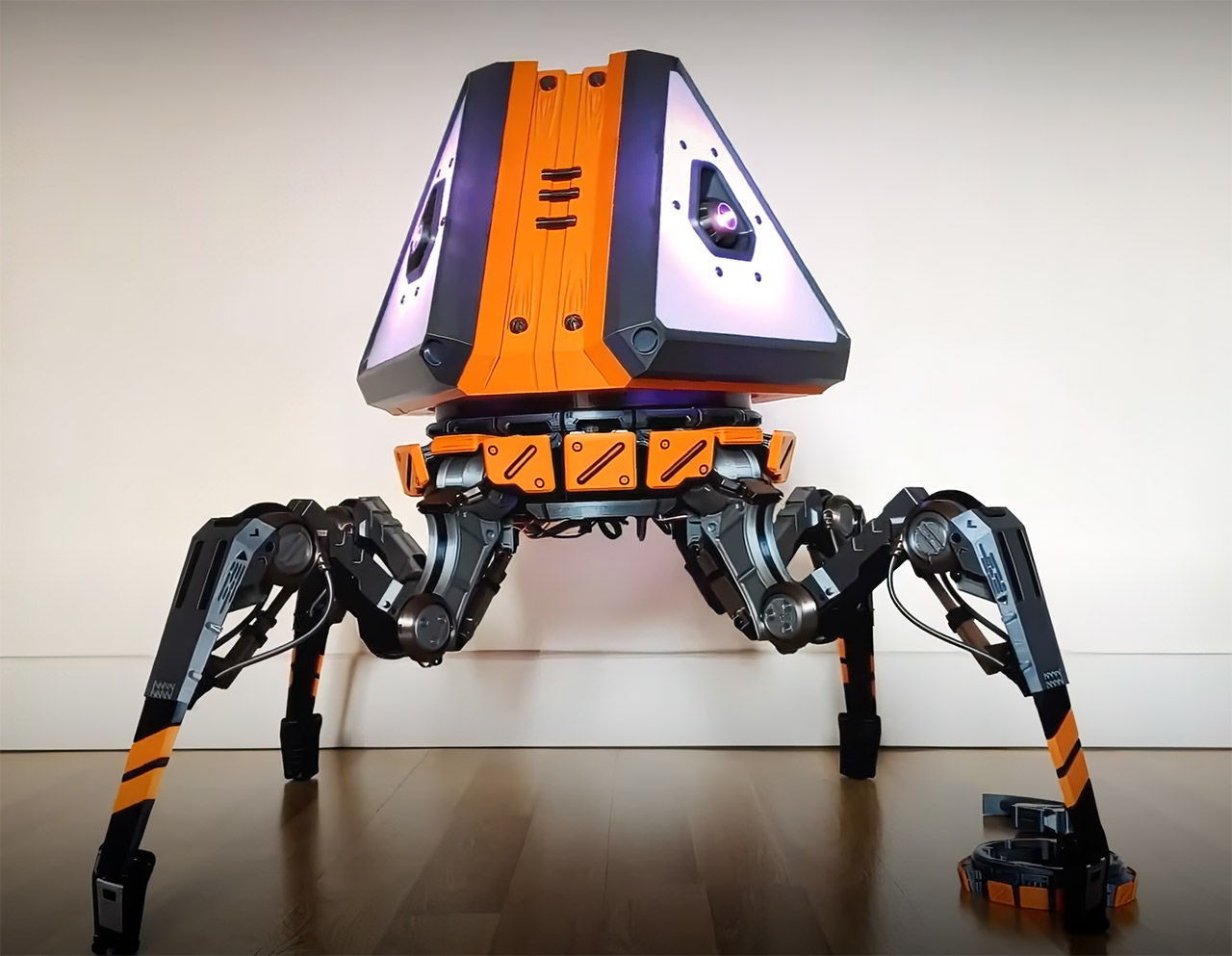 Wallpaper #2mftEpMBSpphPi3-3f1w64 Gamer Builds Loot Tick a Real Life Apex Legends Loot Box Robot That