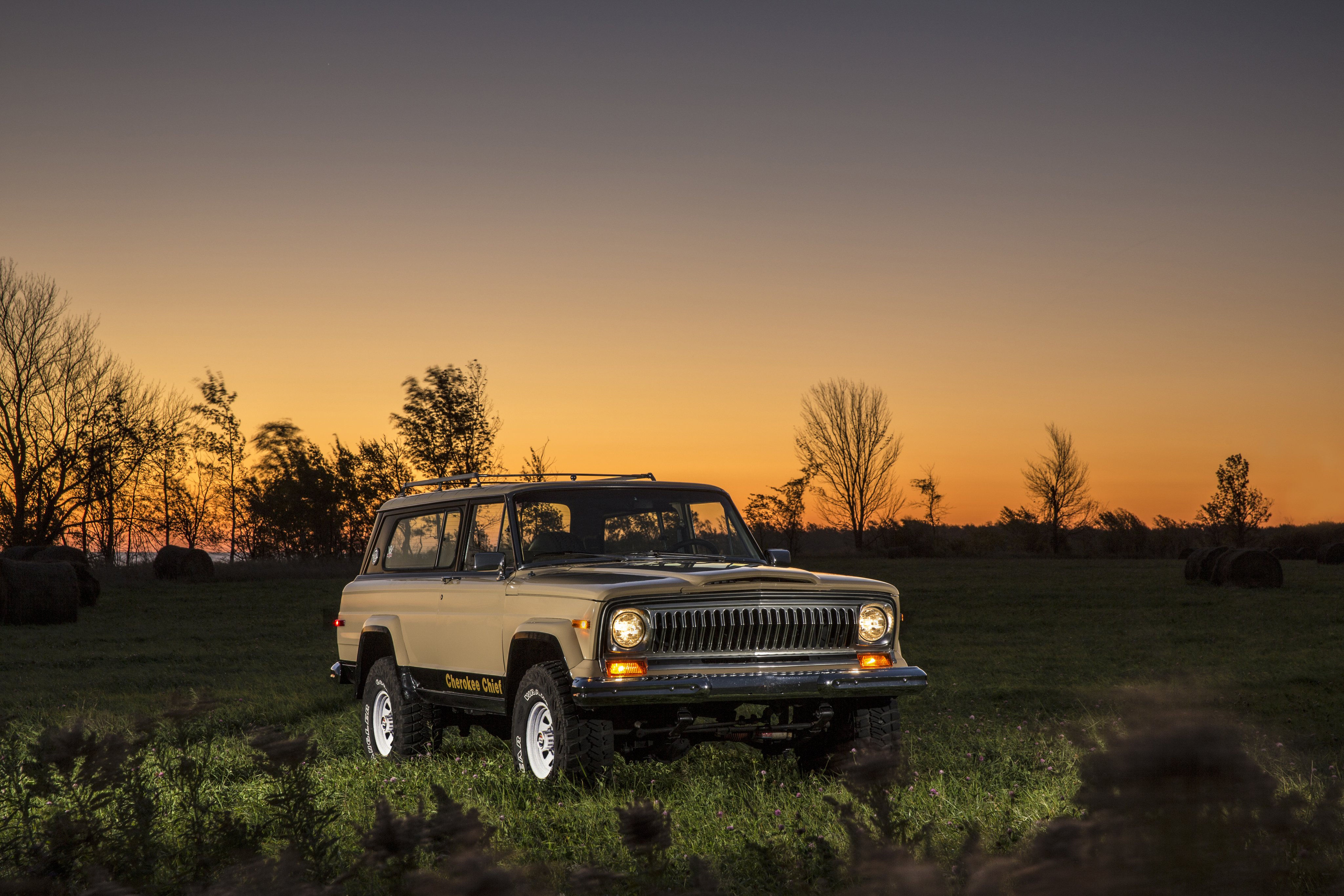 Wallpaper #22jBHJMBSpphPi3-niNn130 1976aei78 Jeep Cherokee Chief S J SUV Stationwagon 44