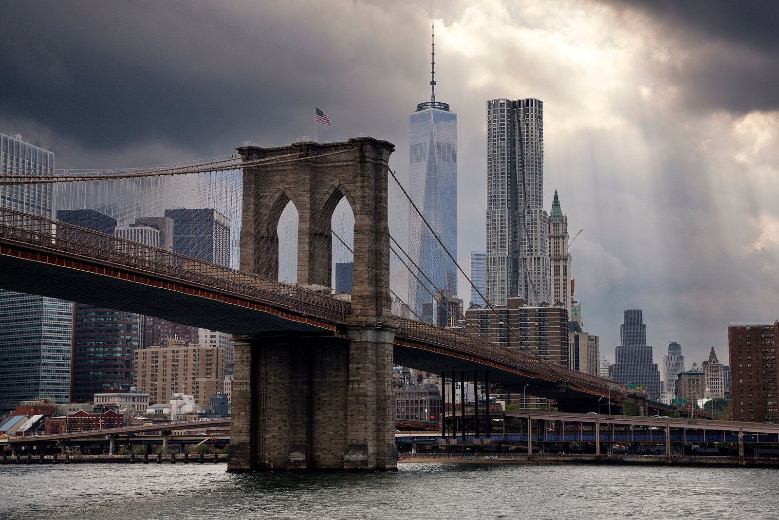 Wallpaper #66e34 Brooklyn Bridge in New York the Iconic Crossing Between Manhattan and