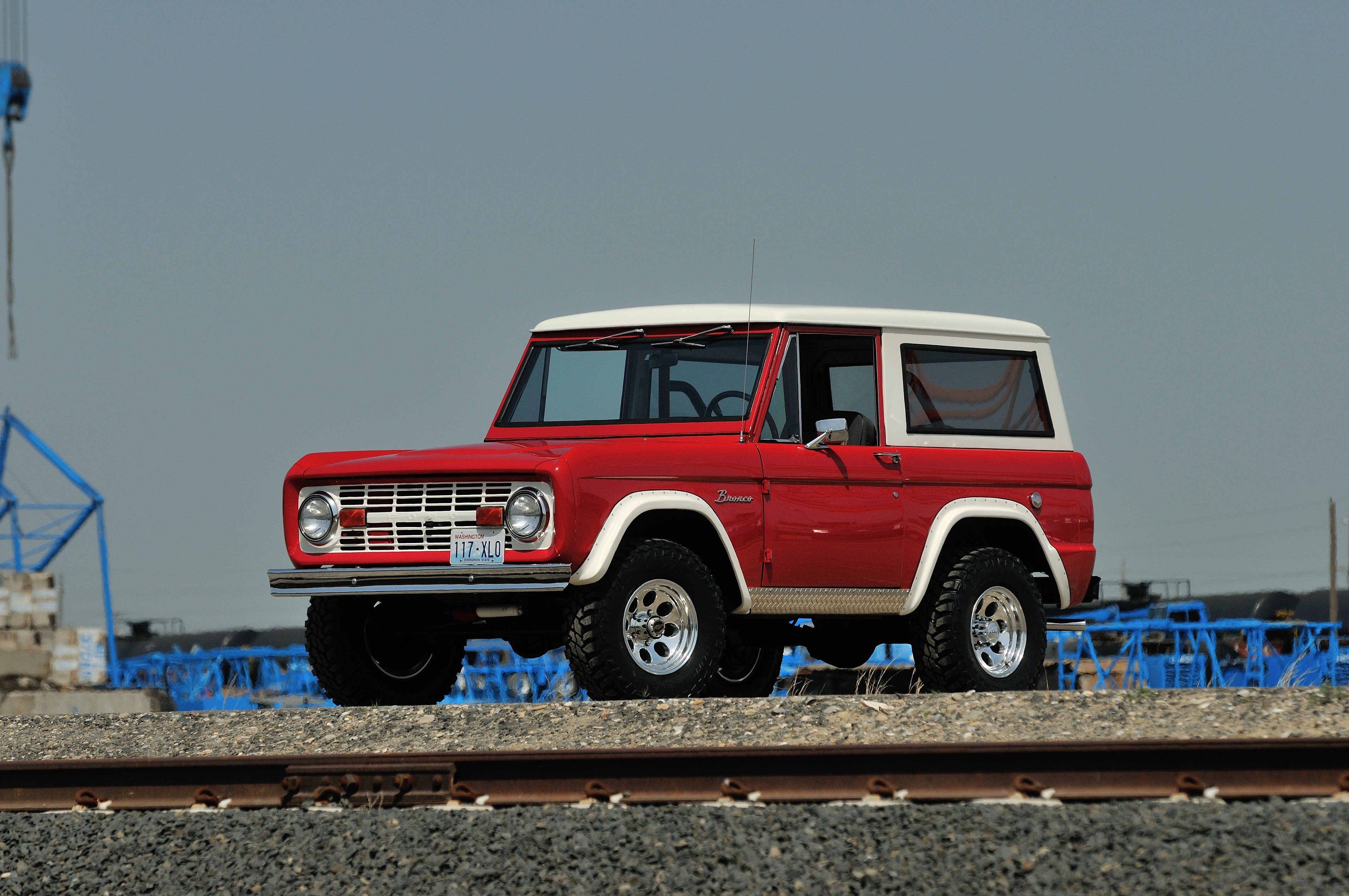Wallpaper #SxlOGI8BtGB6xQ78TnER35 1966 Ford Bronco Four Wheel Drive 4x4 Classic Old USA 01