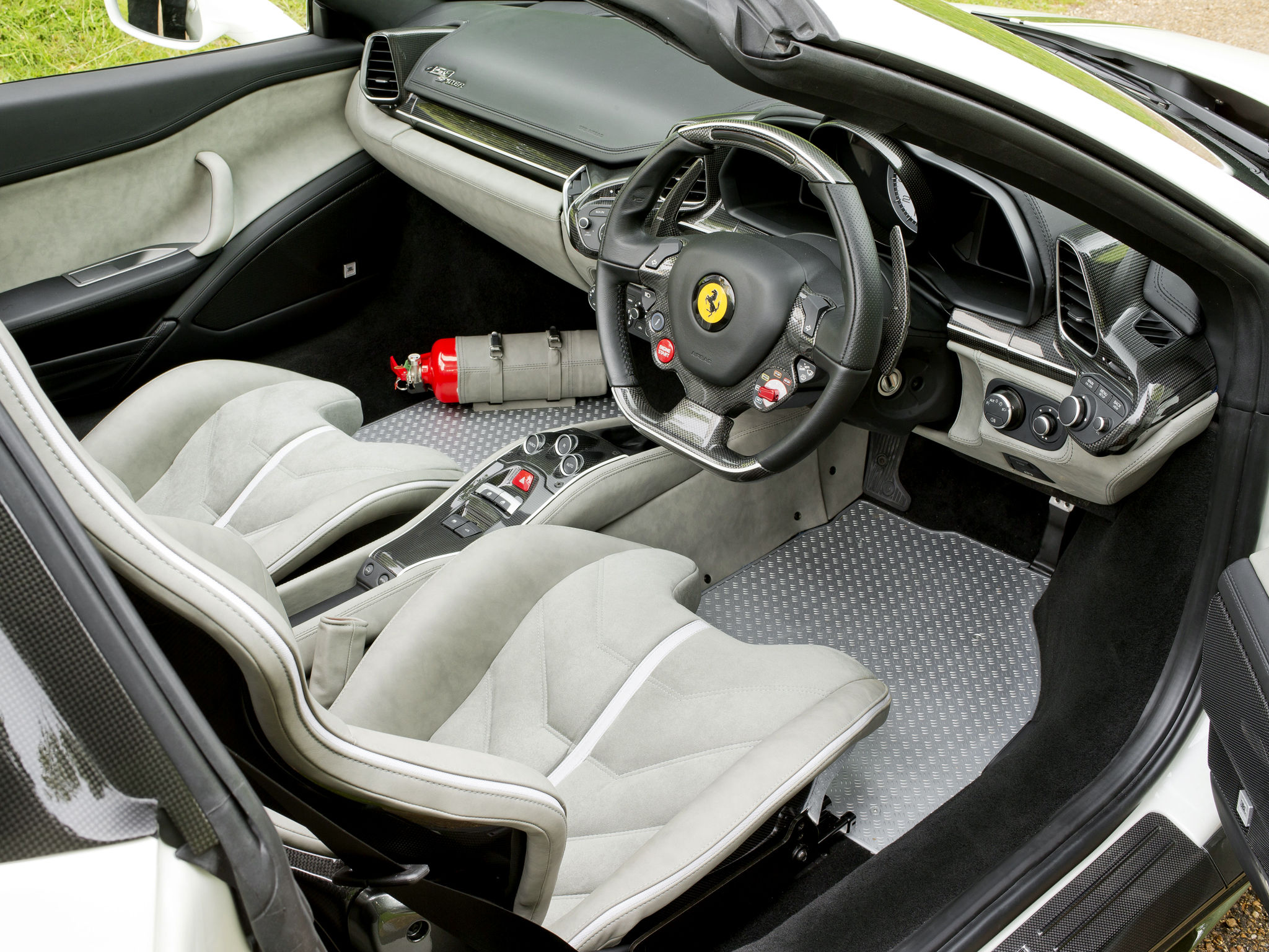 Wallpaper #tkUSjo4B7YBJg1BVk5yQ41 Ferrari Italia 458 Interior Ferrari 458 Italia Interior the Images