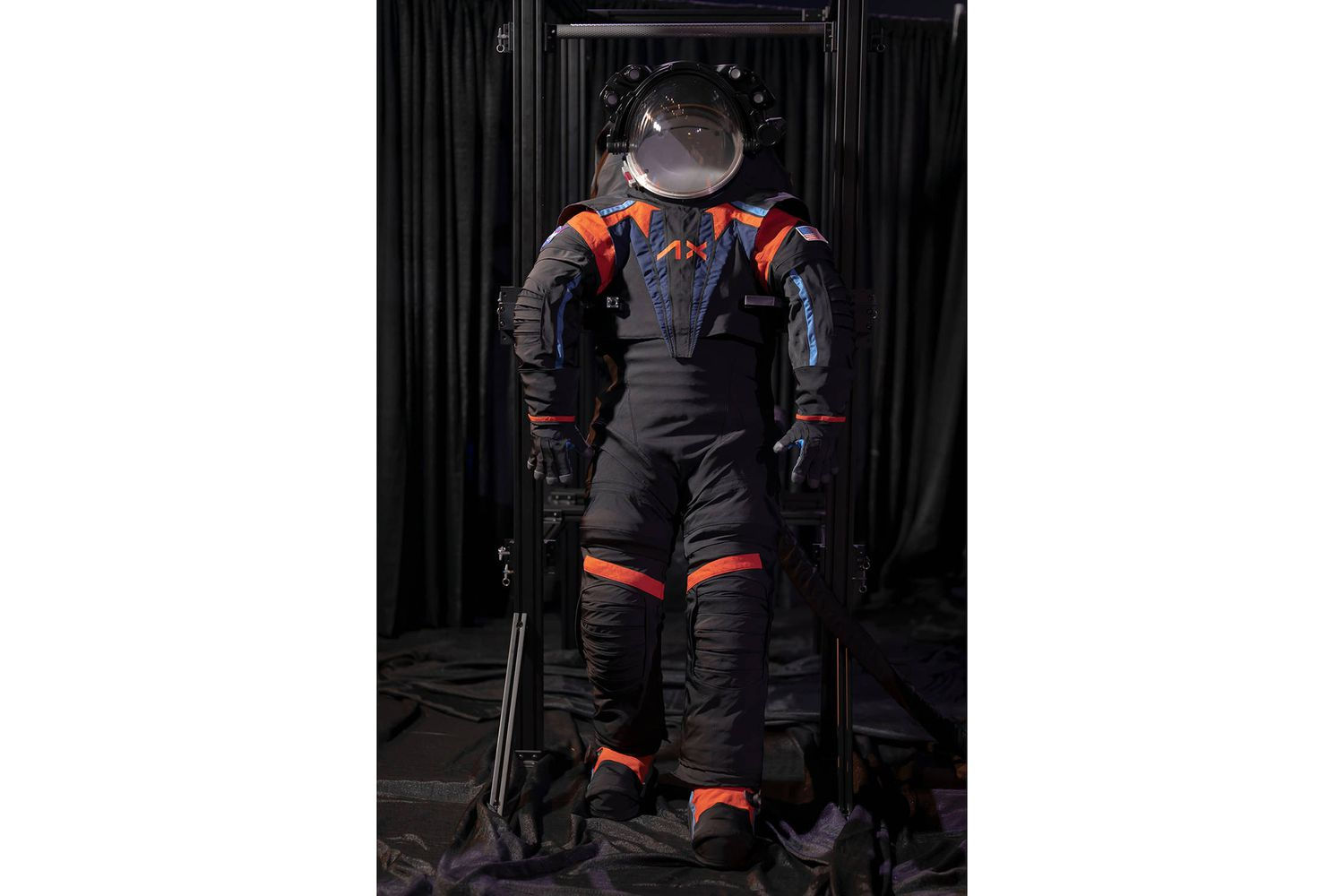 Wallpaper #u2hUIpMBSpphPi3-jDKc290 Nasa Space Suit Prototype