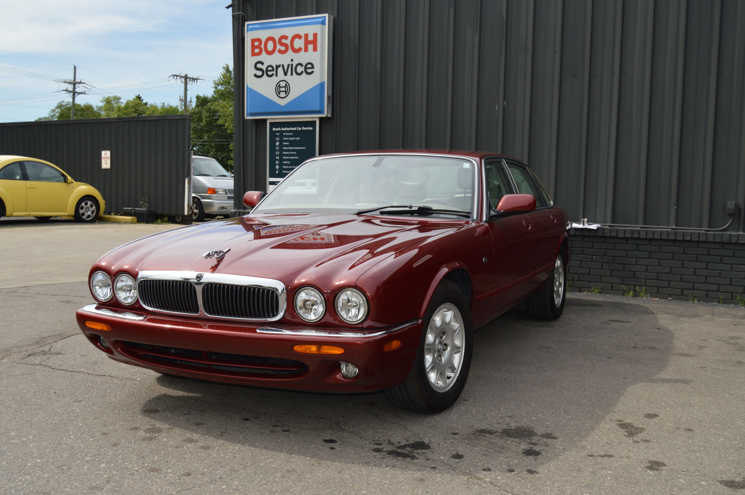 Wallpaper #pmebAZMBSpphPi3-Dqtr273 Steves European Automotive 2003 Jaguar Xj8 Low Mileage Sold