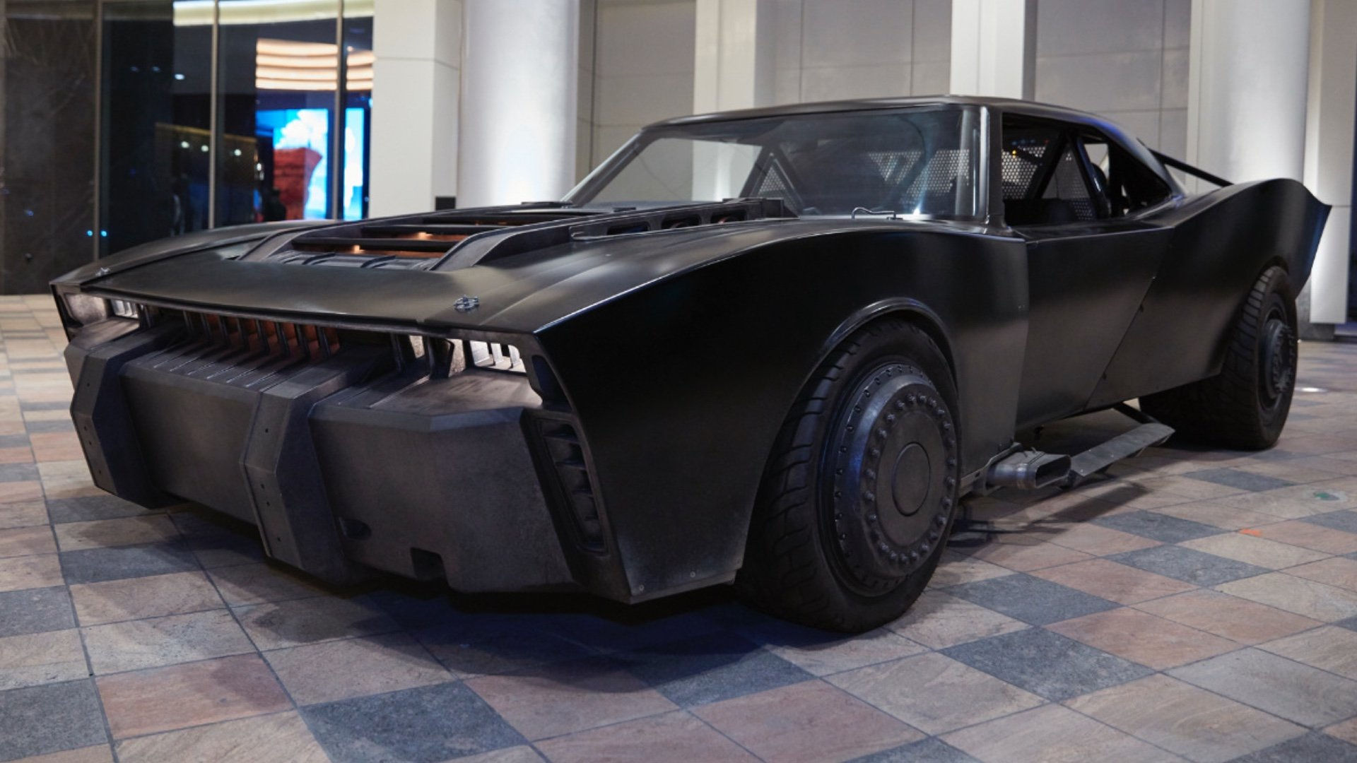 Wallpaper #t2h3FpMBSpphPi3-7QvA263 The Batmobile from Matt Reeves the Batman is on Display and Its Our