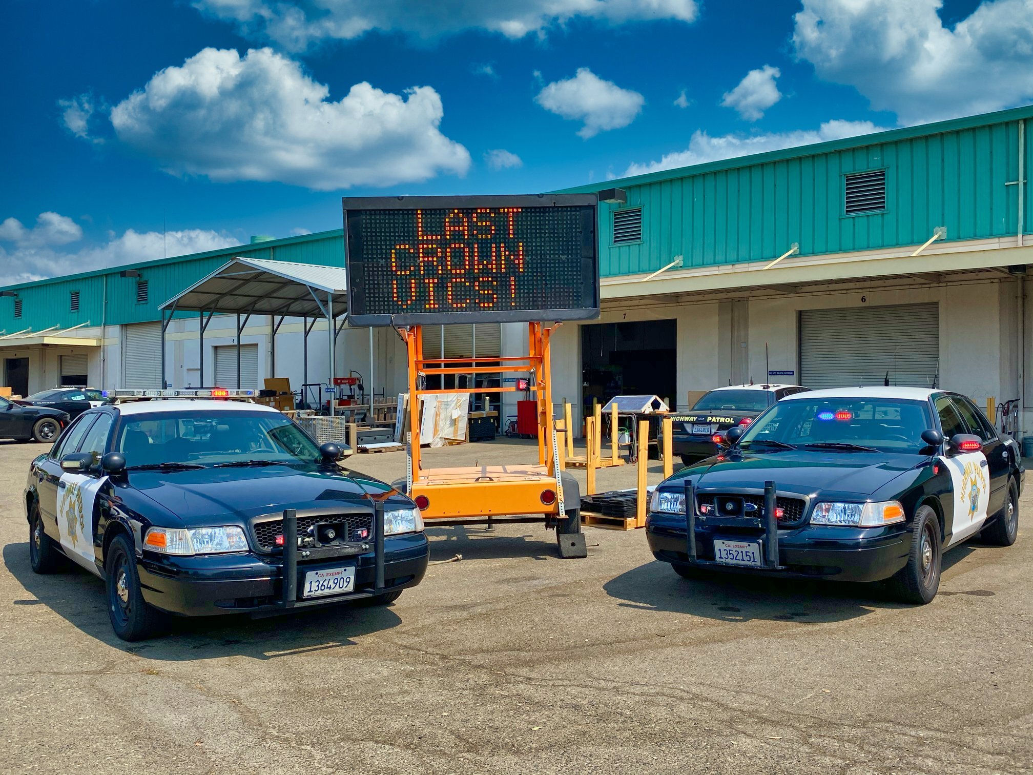 Wallpaper #hGdV75IBSpphPi3-JmH7317 Chp Says Final Goodbye to Ford Crown Victoria Police Interceptors