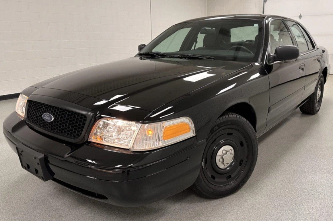 Wallpaper #hGdV75IBSpphPi3-JmH7104 For Sale 2003 Ford Crown Victoria Police Interceptor Black 46l V8