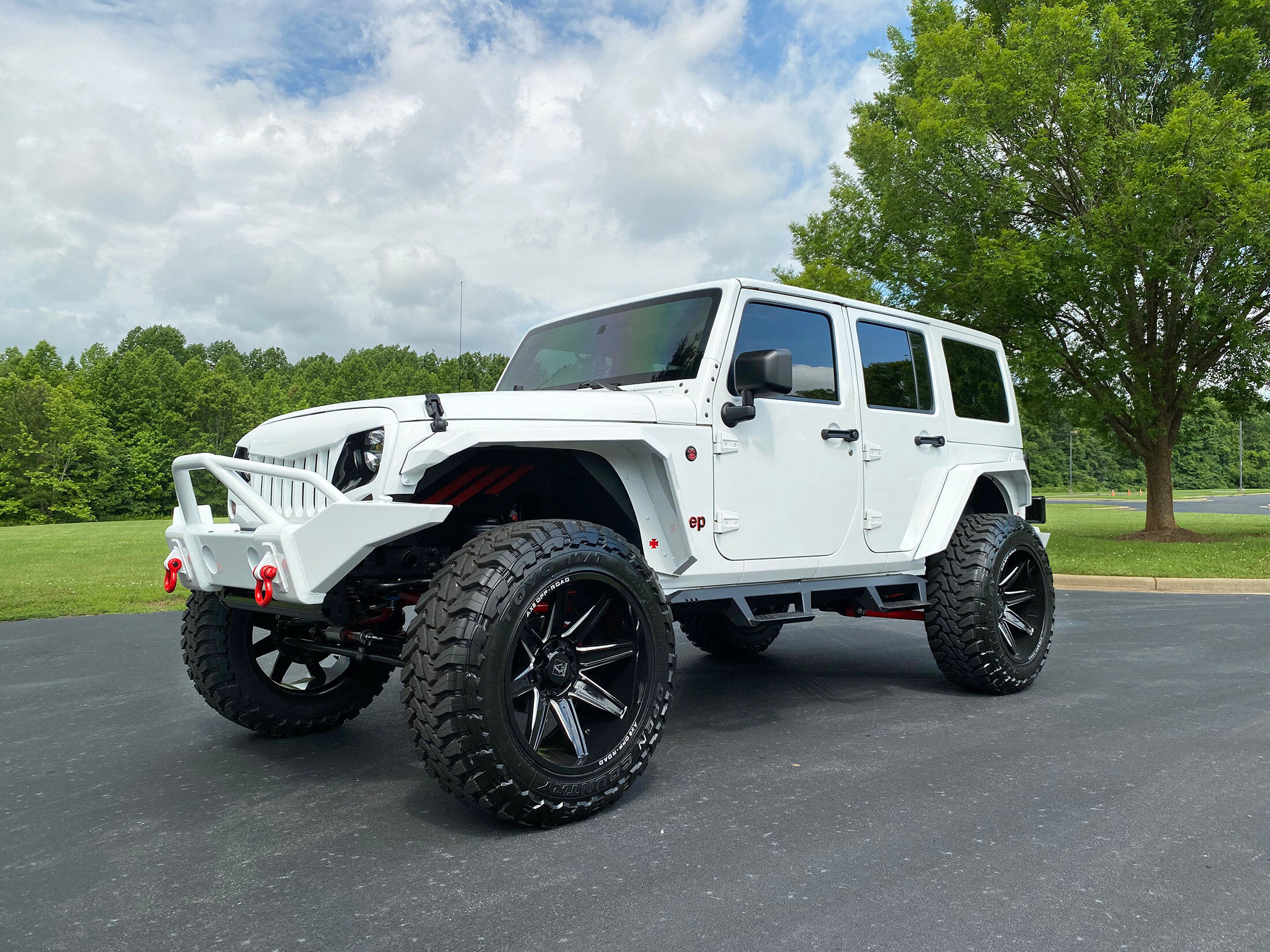 Wallpaper #U2jfHJMBSpphPi3-fiTT63 White Lifted Jeep Wrangler