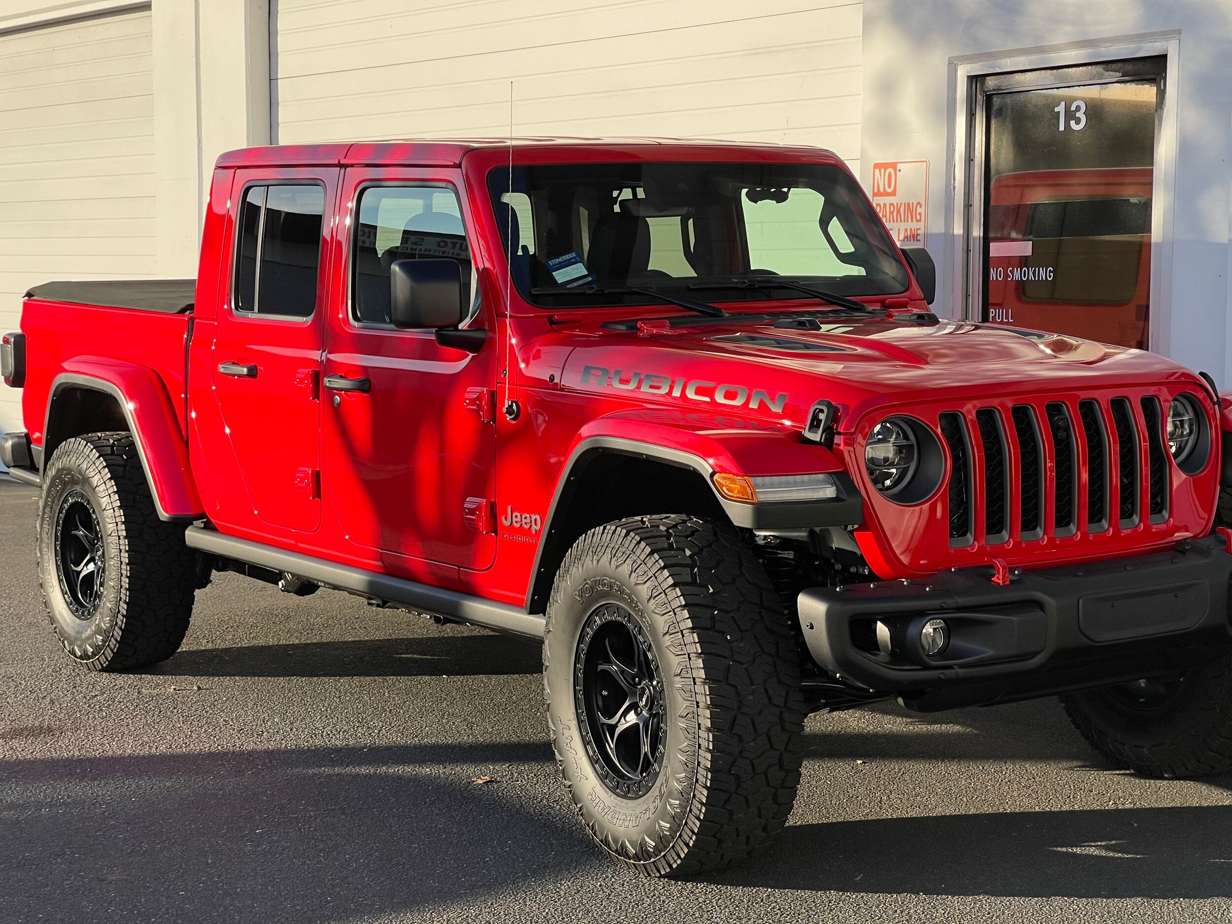 Wallpaper #1RmMO48BtGB6xQ78cLCp13 2021 Jeep Gladiator Firecracker Red Detailership