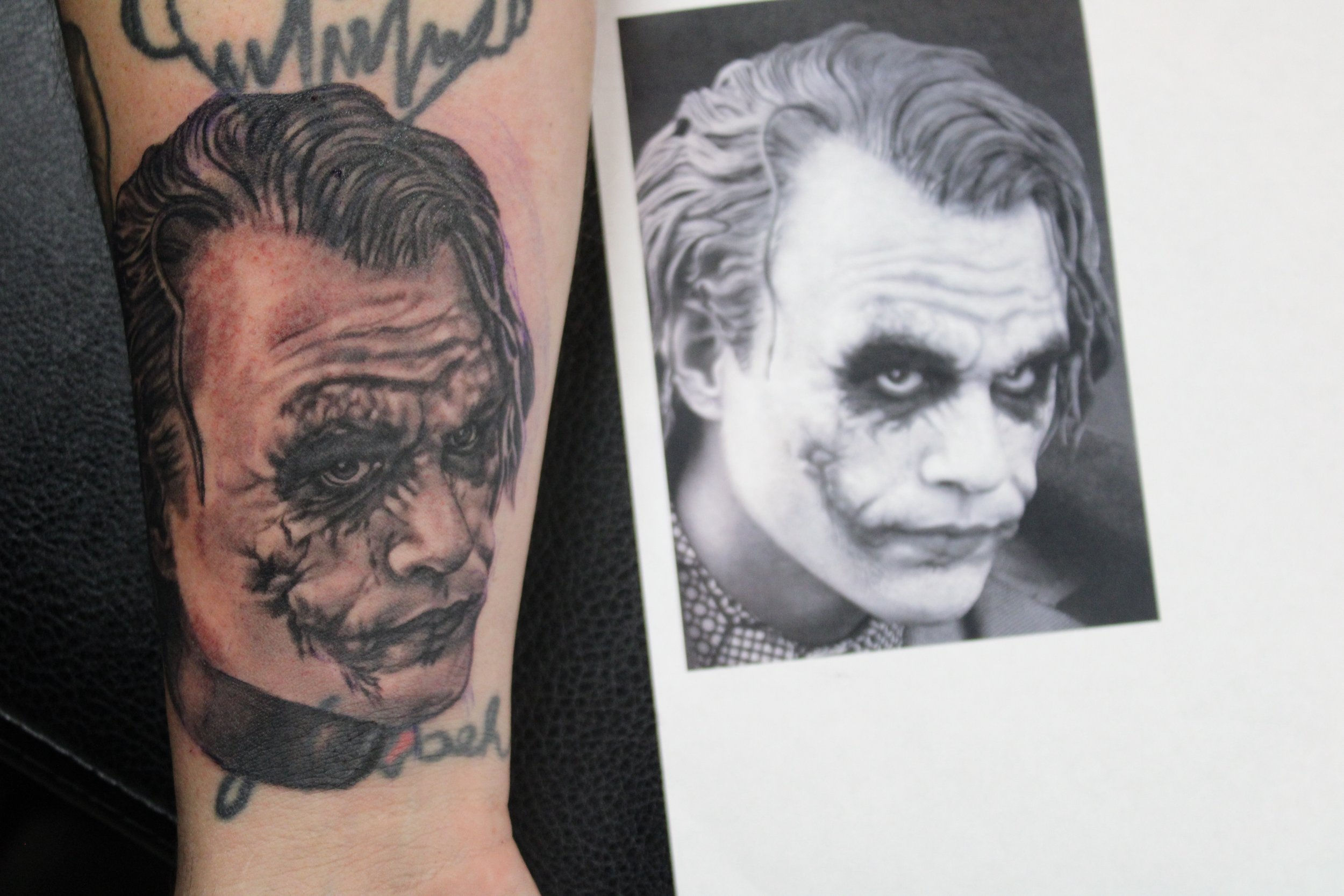 Wallpaper #AGeC-pIBSpphPi3-h5EP156 Heath Ledger Joker Portrait Tattoo Lighthouse Tattoo