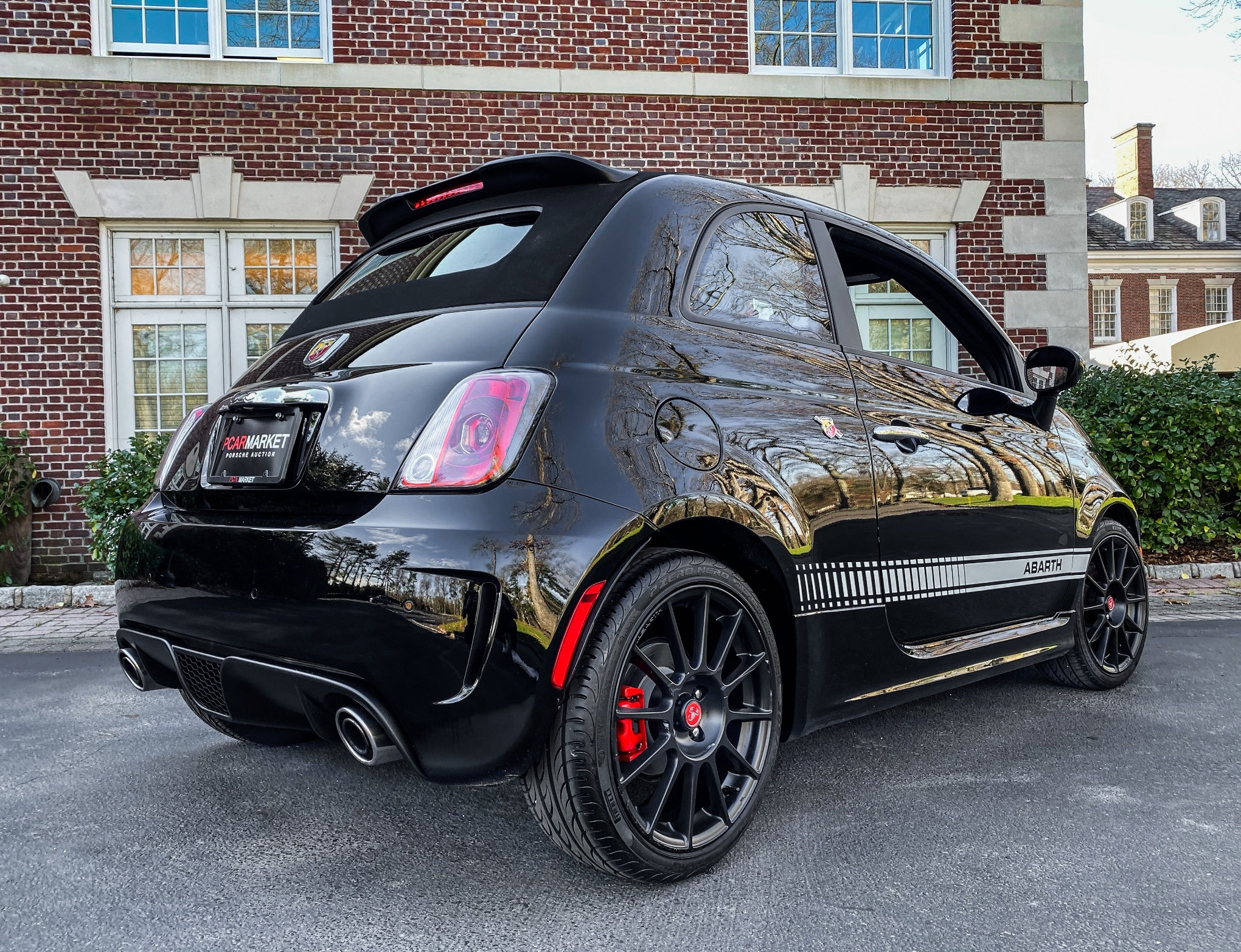 Wallpaper #a819a Front View of Black Fiat 500 Abarth Parked in the Street Editorial