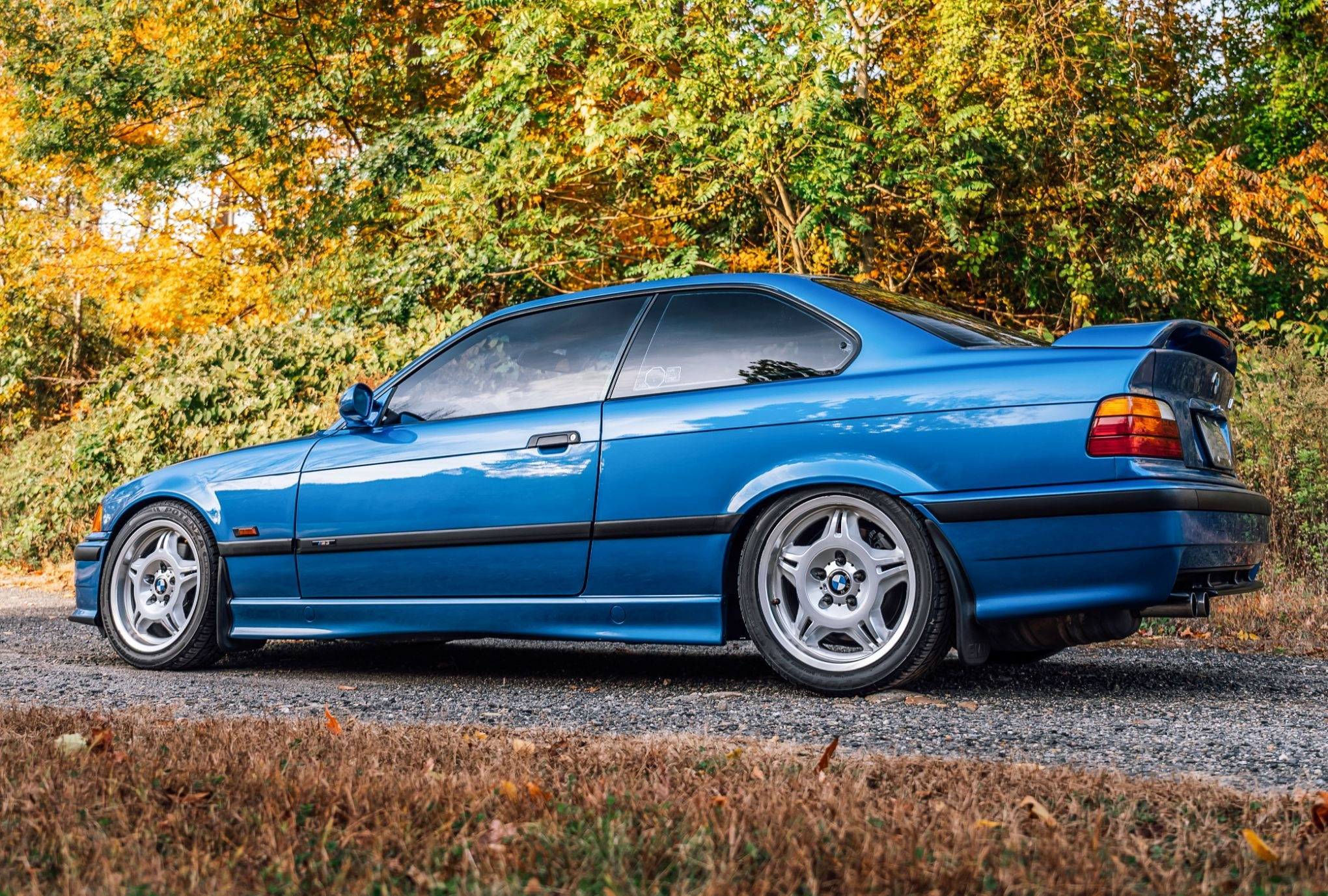 Wallpaper #imjeIZMBSpphPi3-wzHI89 1996 BMW E36 M3 Estoril Blue Pcarmarket